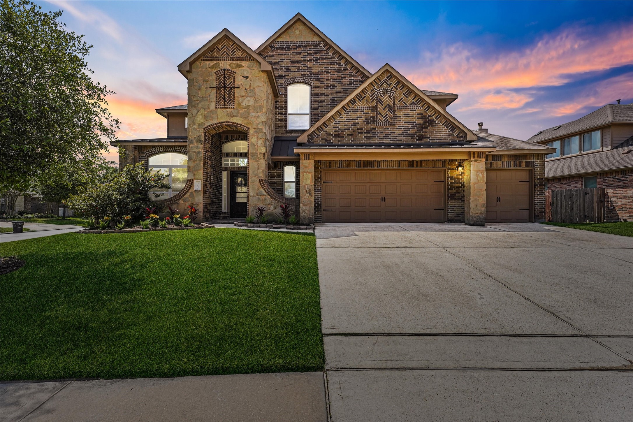 18003 Oliveria Way Property Photo