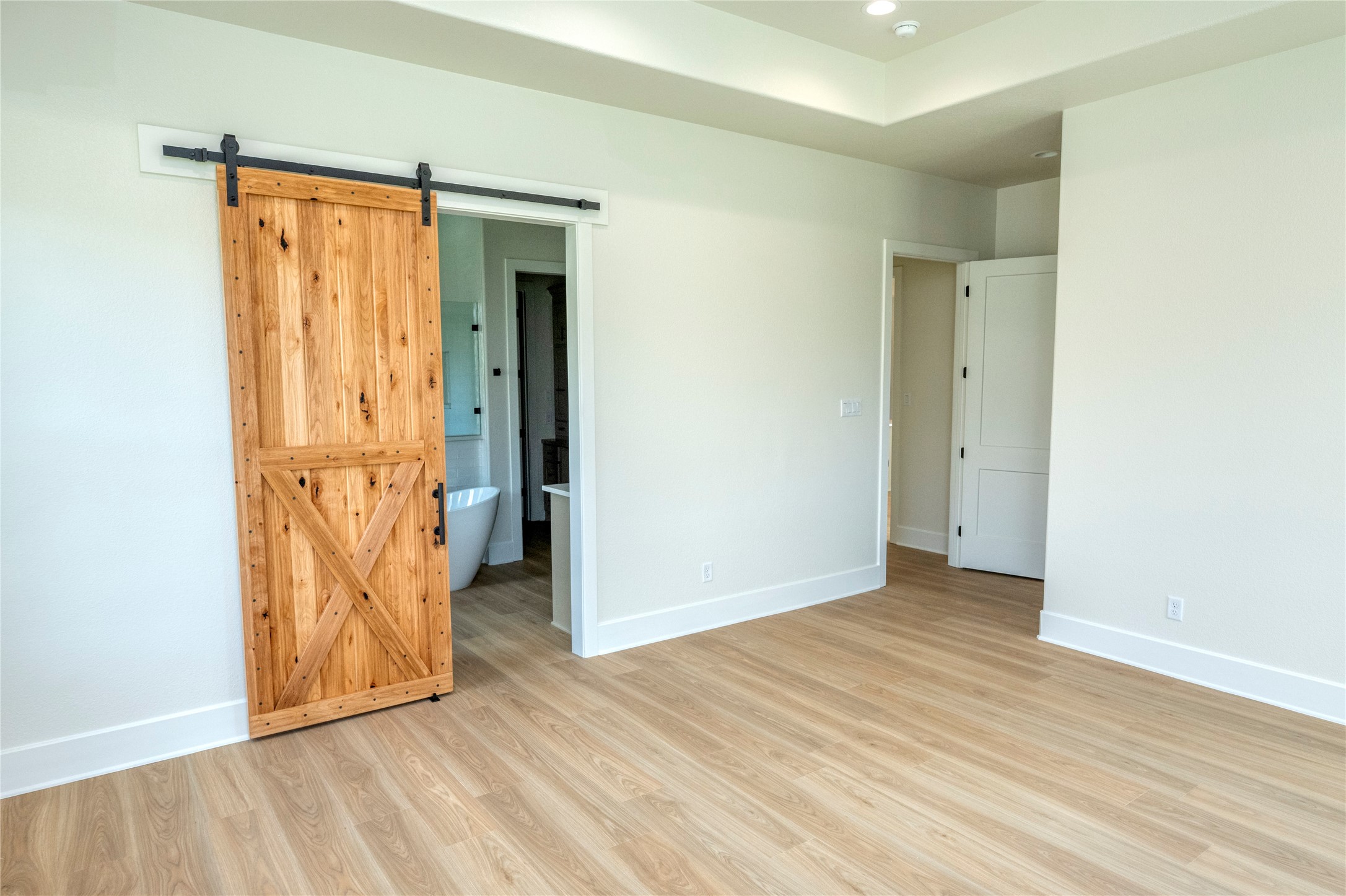 10037 Clear Woods Court N Property Photo 18