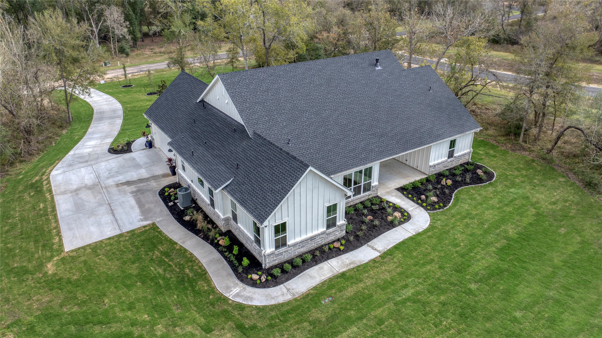 10037 Clear Woods Court N Property Photo 25