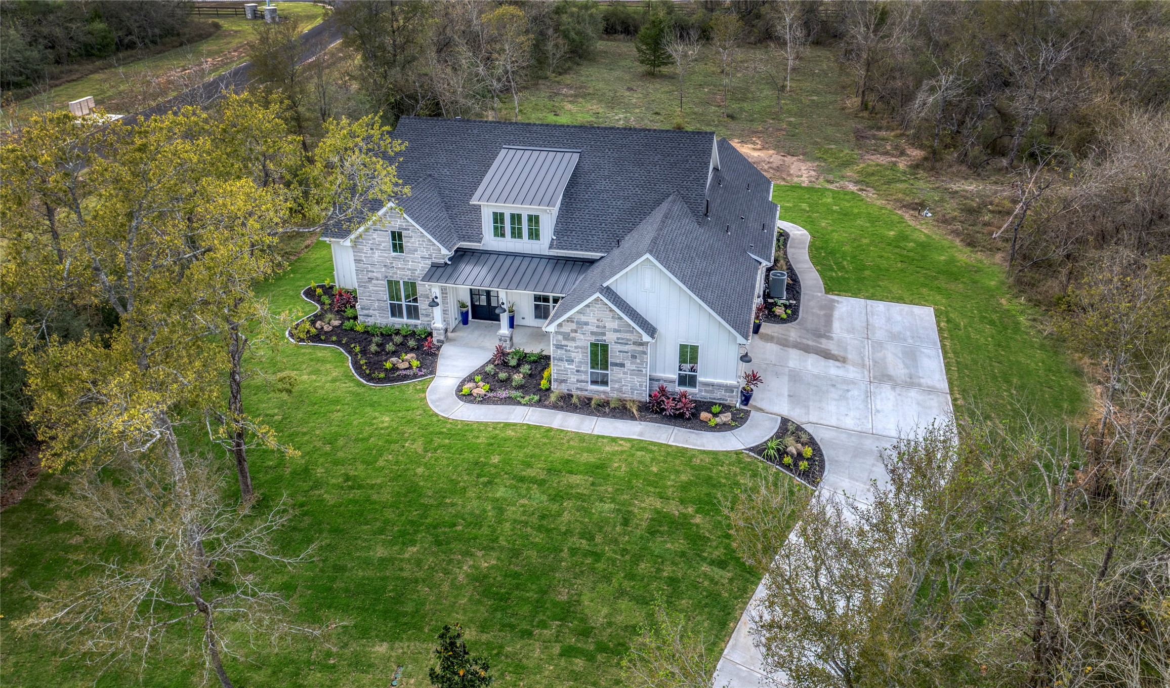 10037 Clear Woods Court N Property Photo 27