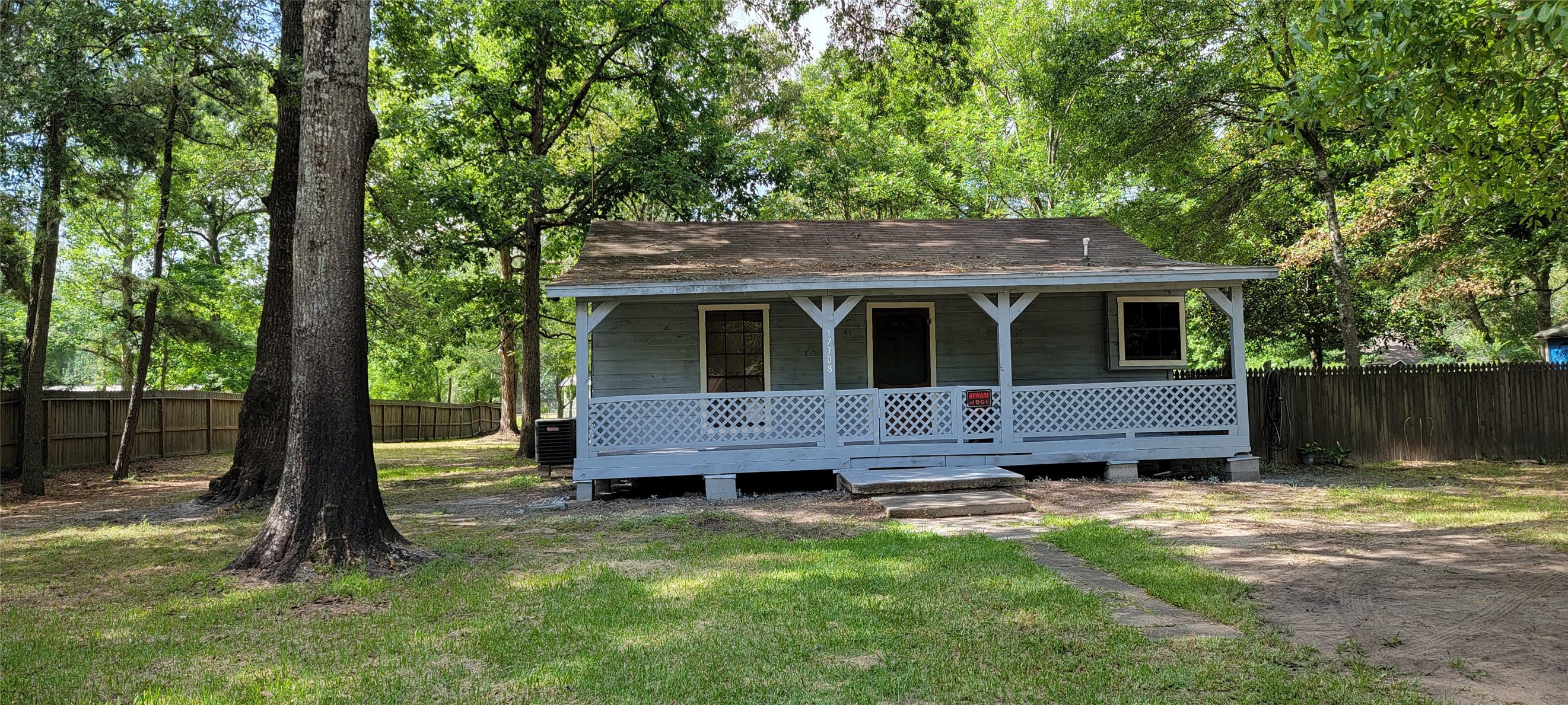 17308 Valley Lane Property Photo 2