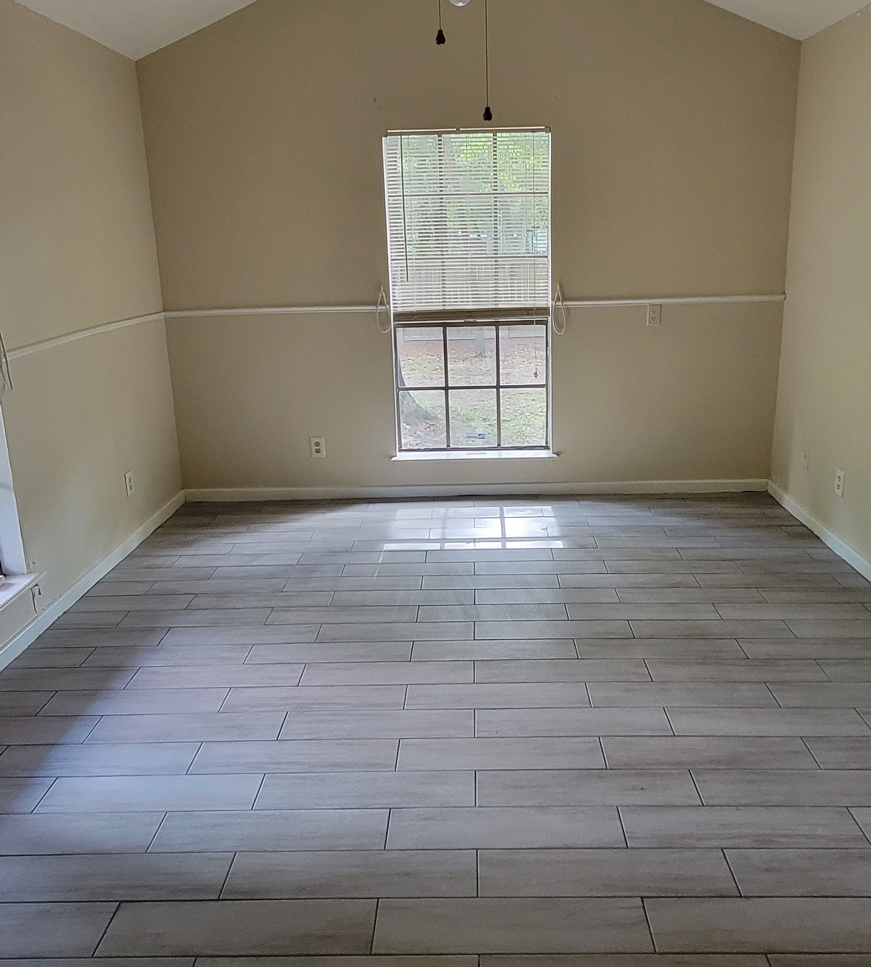 17308 Valley Lane Property Photo 4