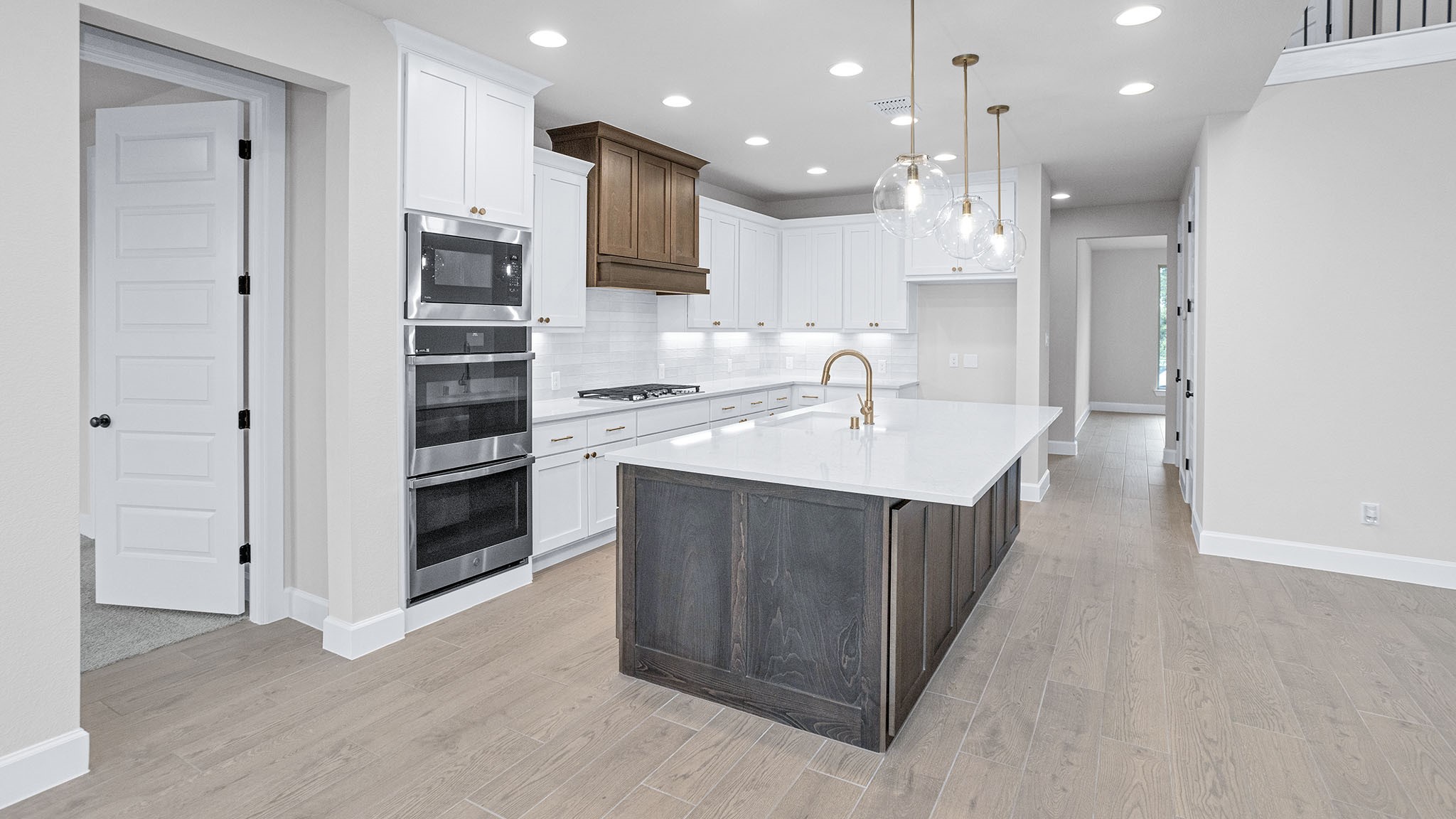 39027 Heron Beak Court Property Photo 6