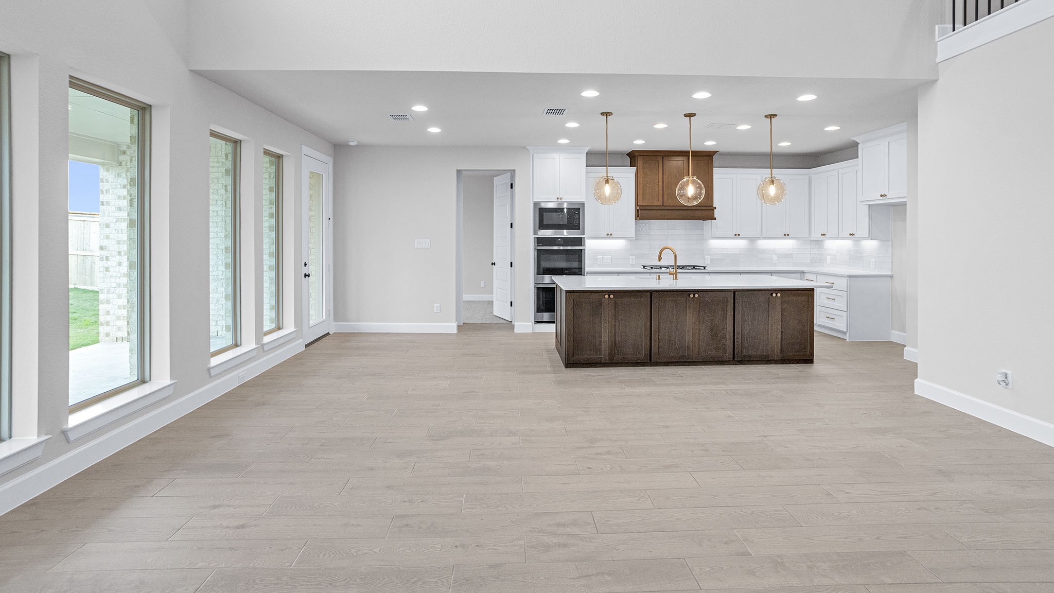 39027 Heron Beak Court Property Photo 10