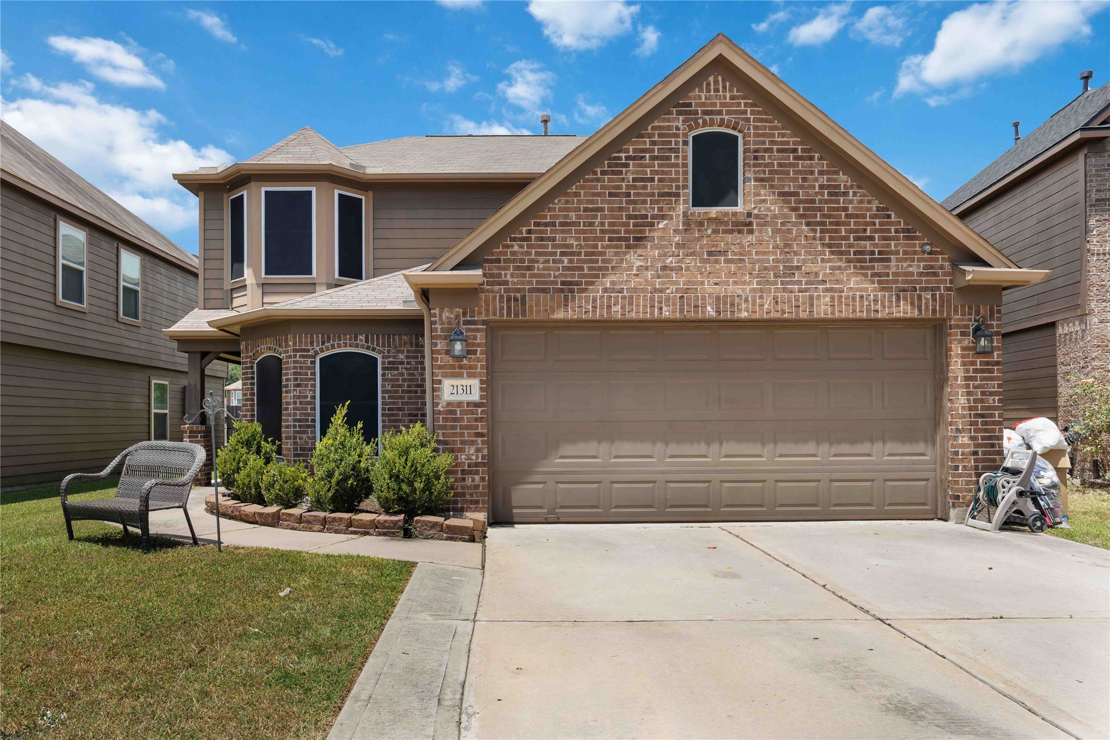 21311 Fox Hillside Way Property Photo 1