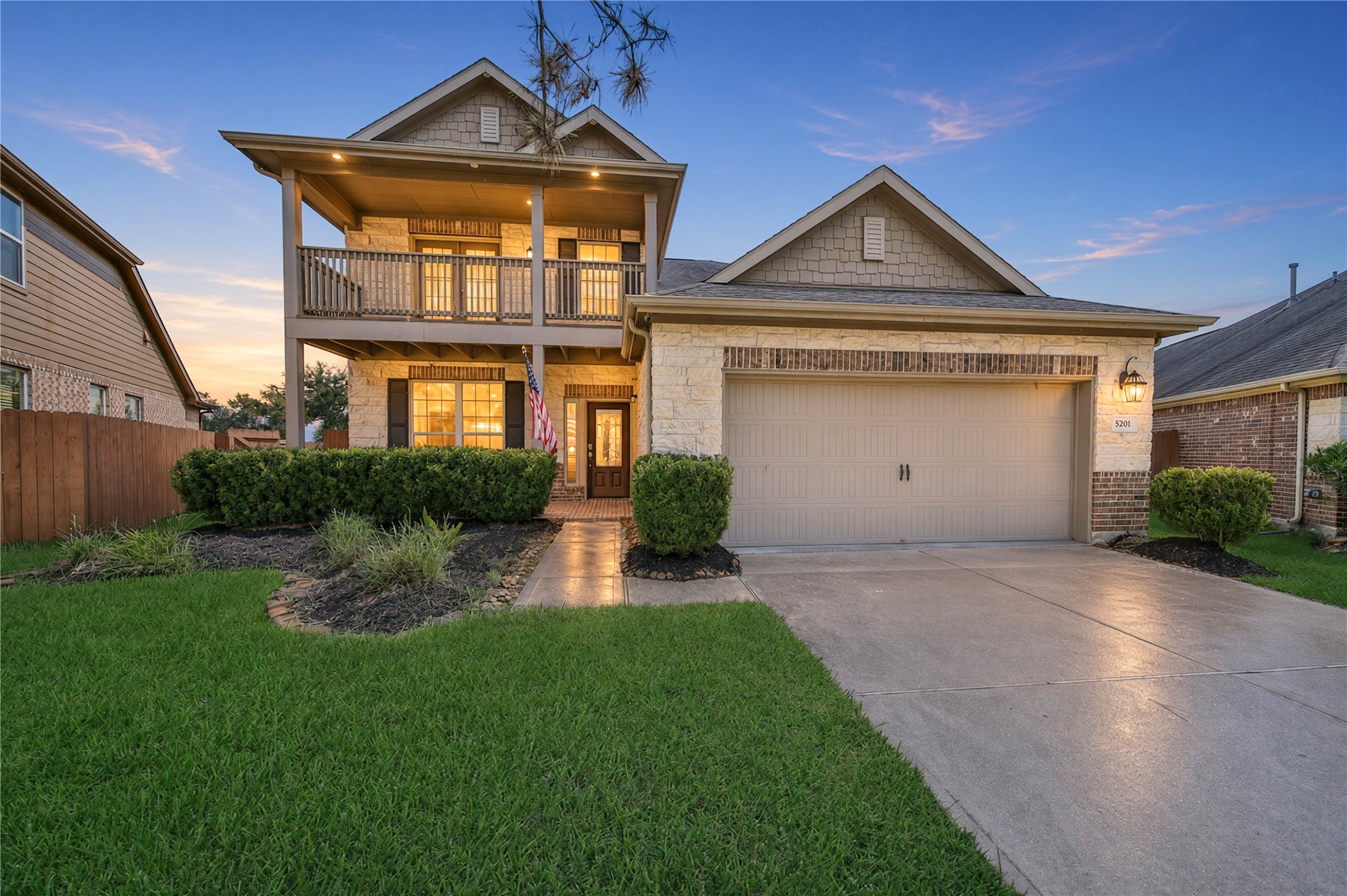 5201 Kendall Glen Court Property Photo 1