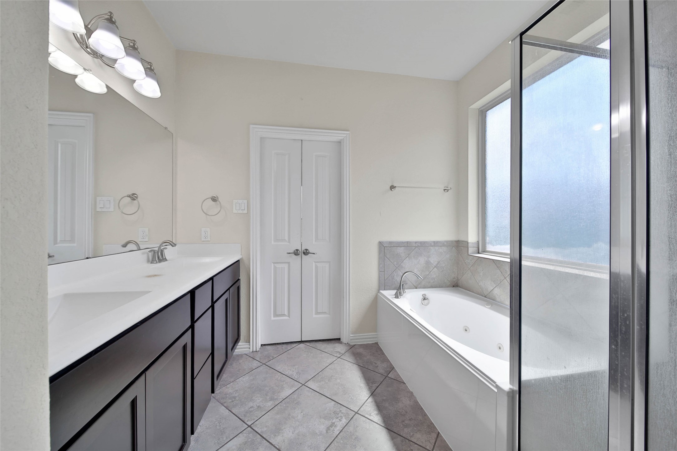 5201 Kendall Glen Court Property Photo 27