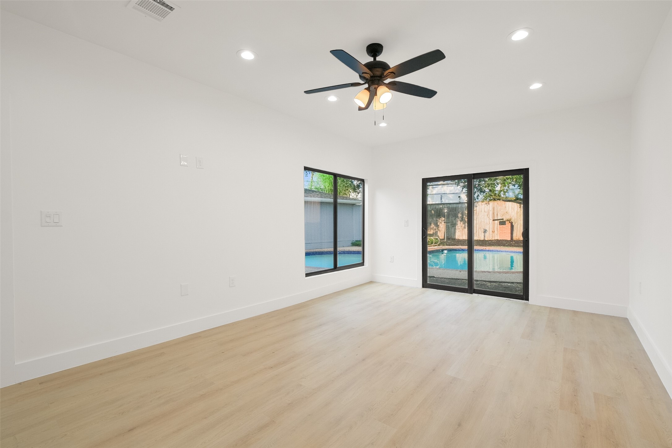 3327 Freshmeadows Drive Property Photo 18