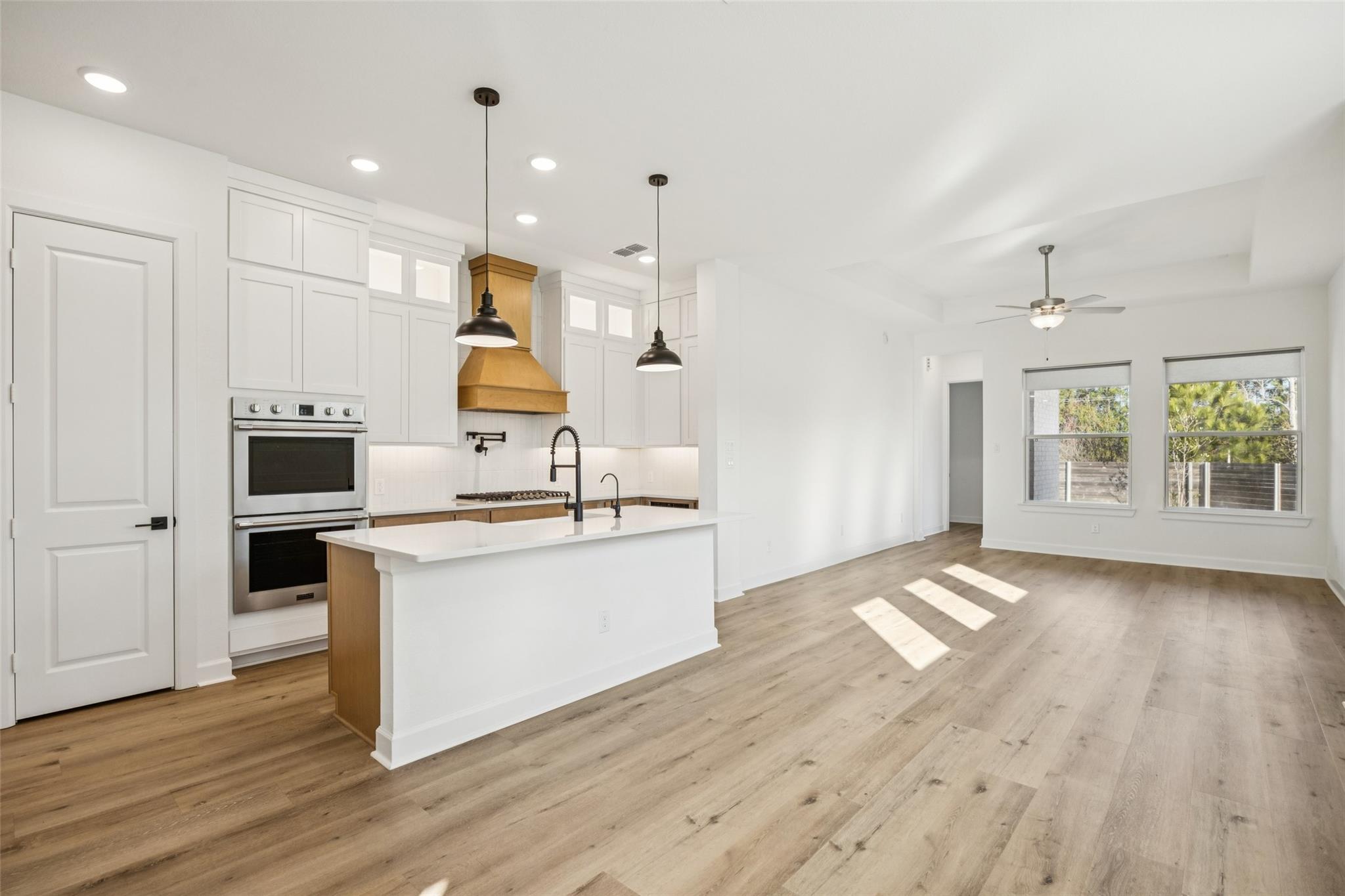 15611 Red Panda Road Property Photo 6