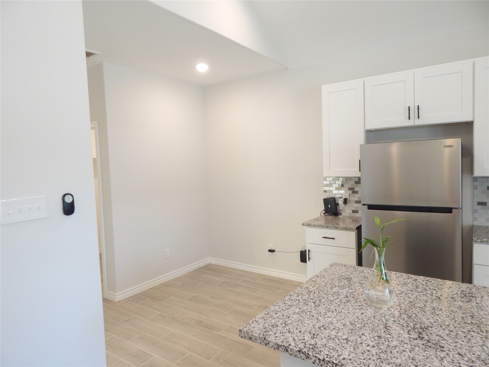 230 Northlawn Property Photo 6
