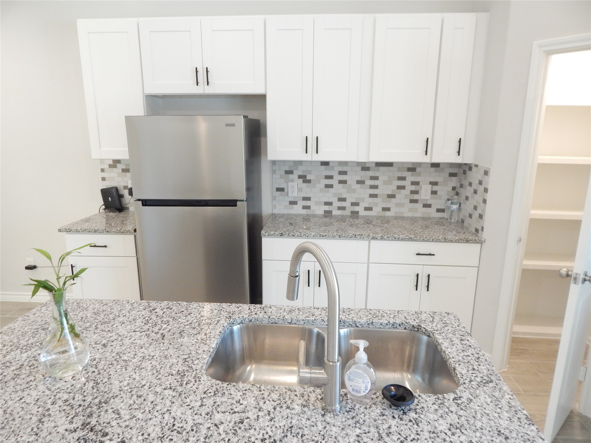 230 Northlawn Property Photo 8