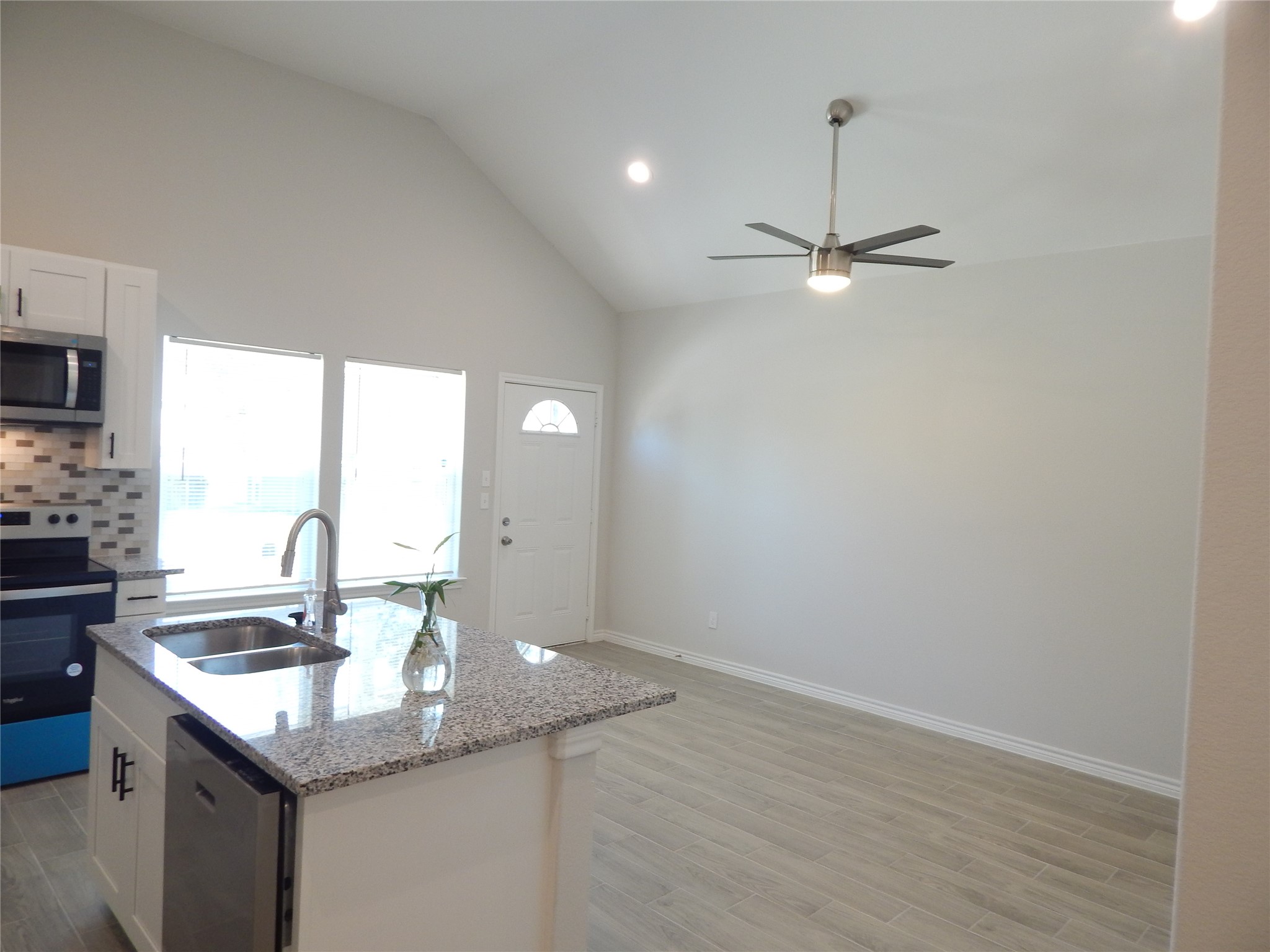 230 Northlawn Property Photo 12