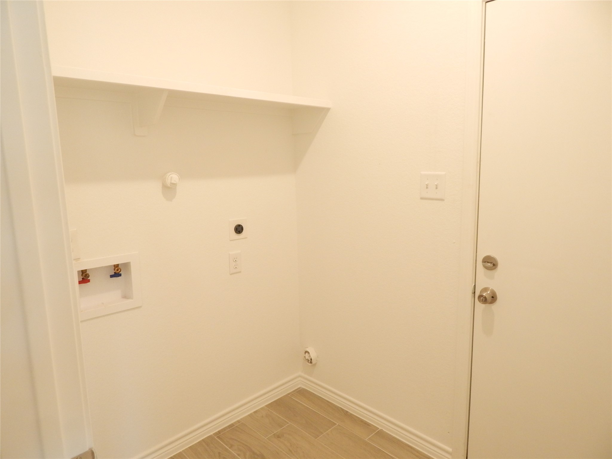 230 Northlawn Property Photo 14