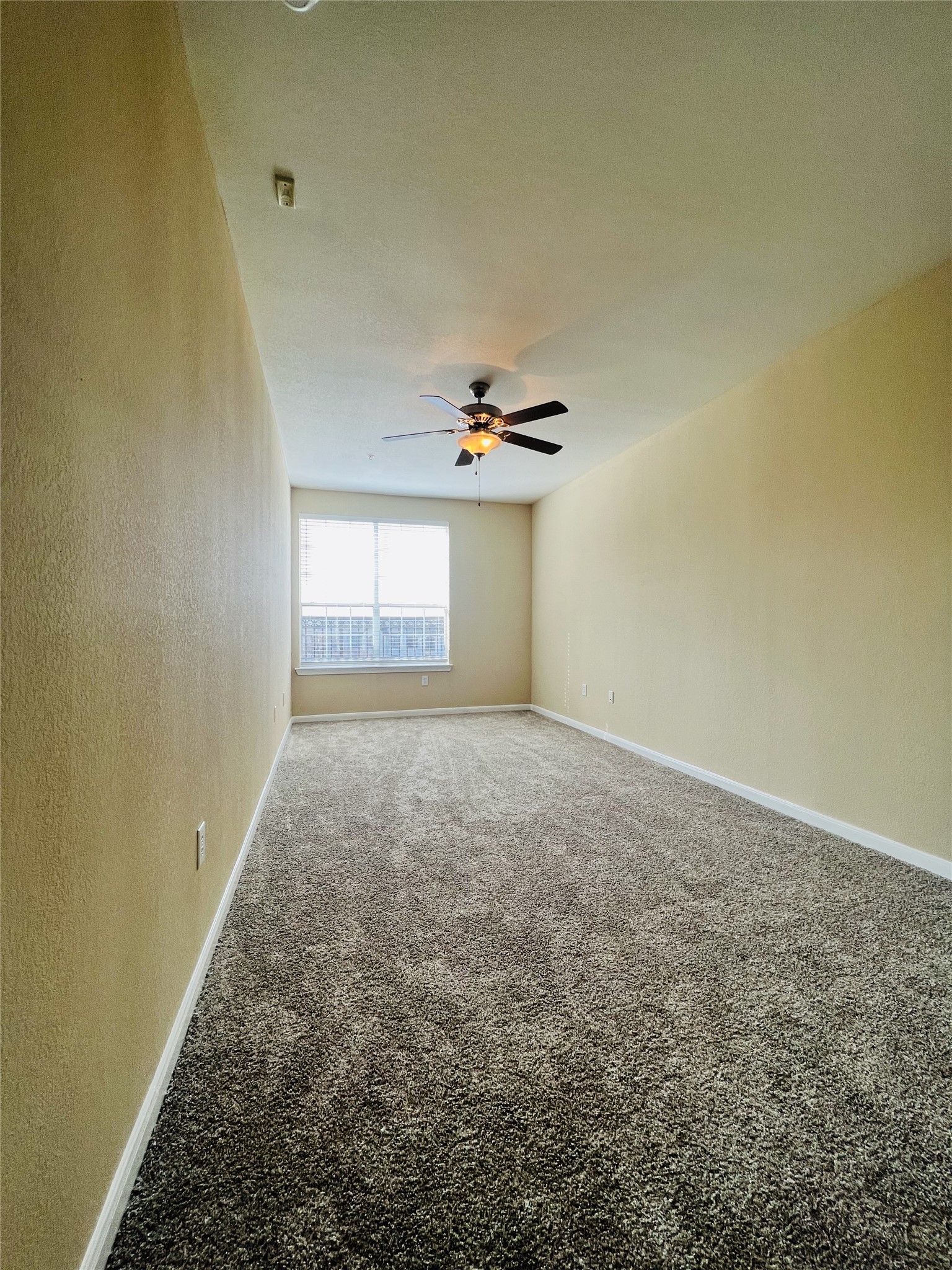 7575 Kirby Drive 2405 Property Photo 7