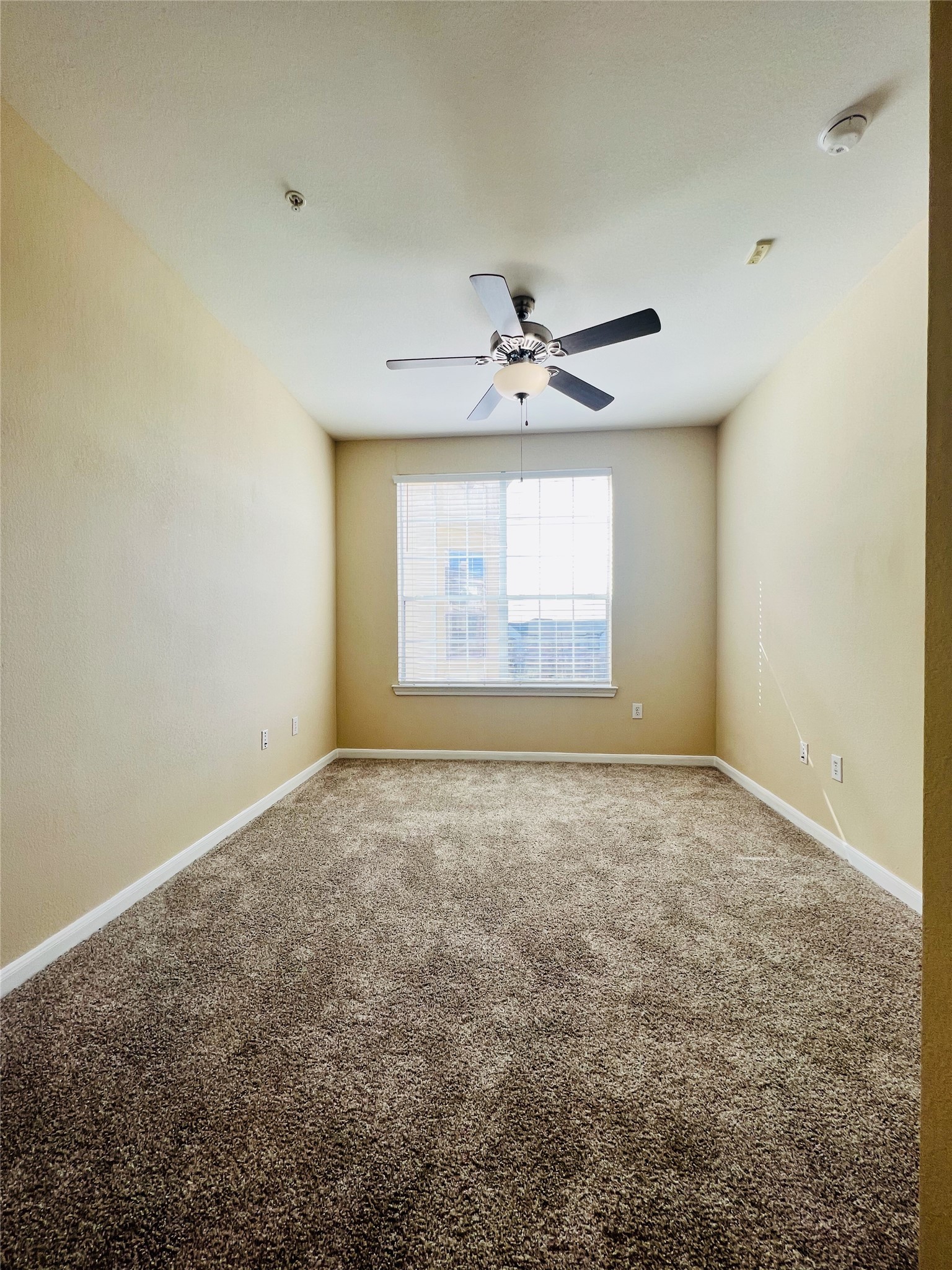 7575 Kirby Drive 2405 Property Photo 10