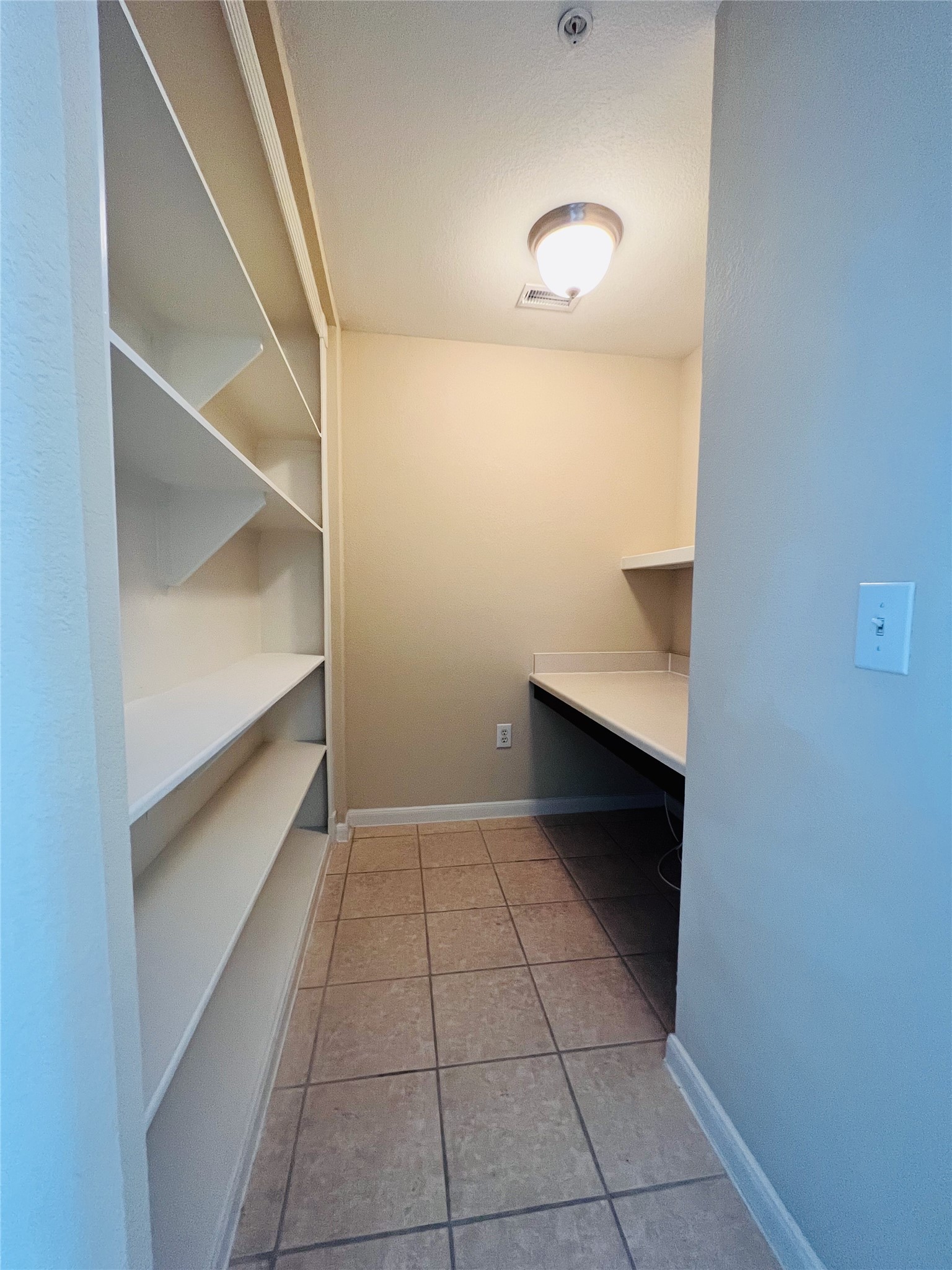7575 Kirby Drive 2405 Property Photo 13