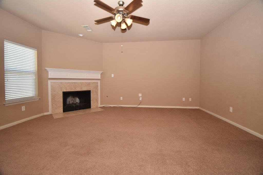 7027 Crockett Ridge Drive Property Photo 4