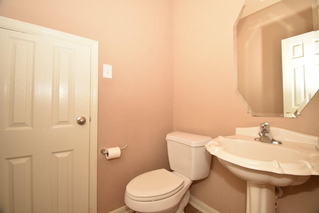 7027 Crockett Ridge Drive Property Photo 9