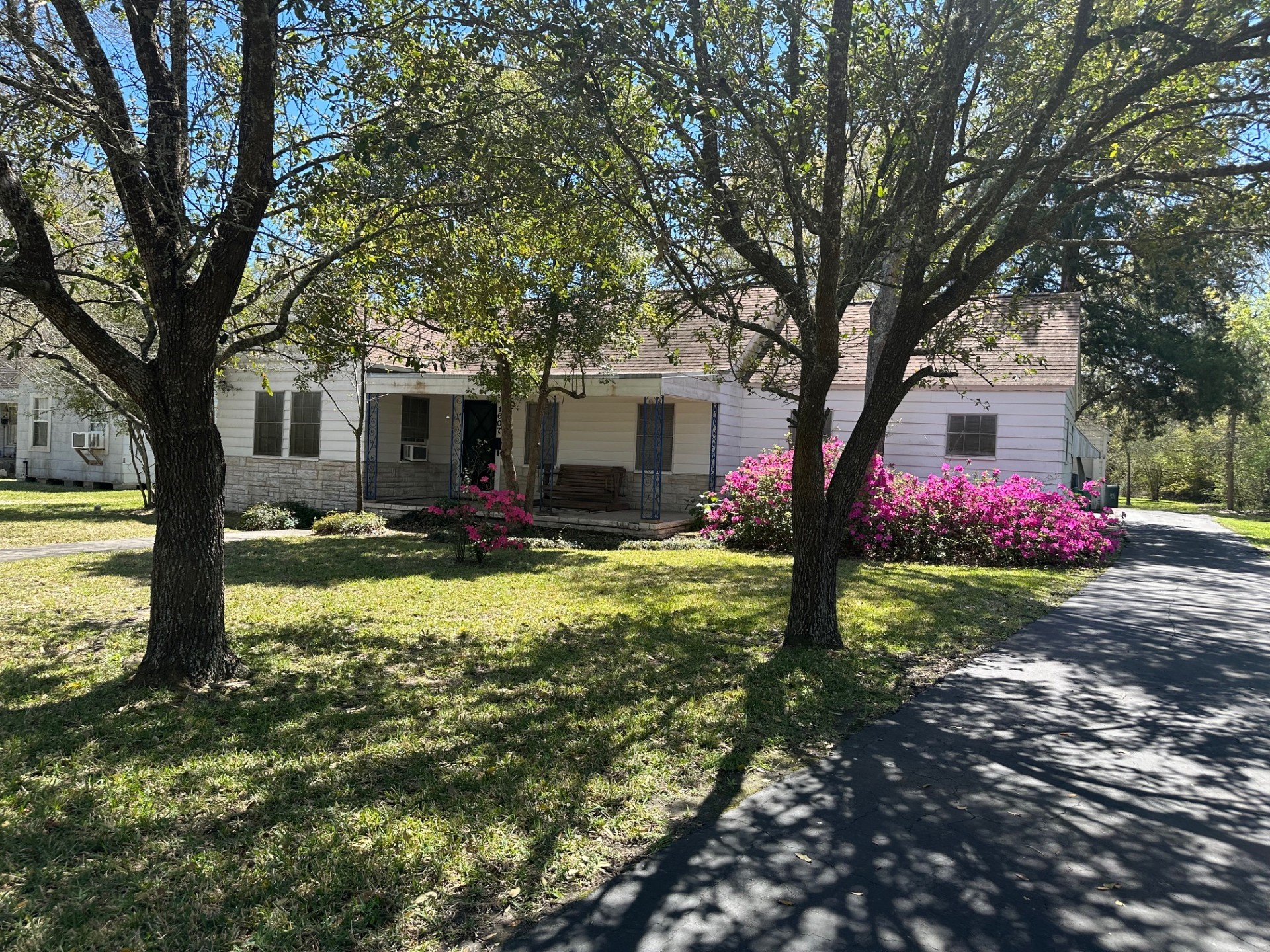 1607 Wright Boulevard Property Photo