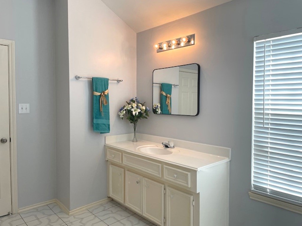 12827 Magenta Oaks Drive Property Photo 16
