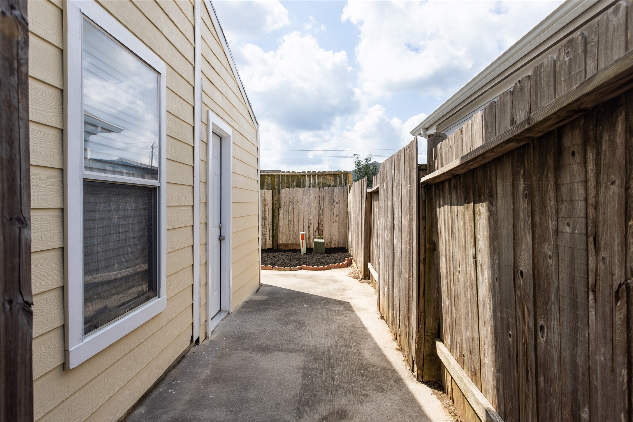 12827 Magenta Oaks Drive Property Photo 25
