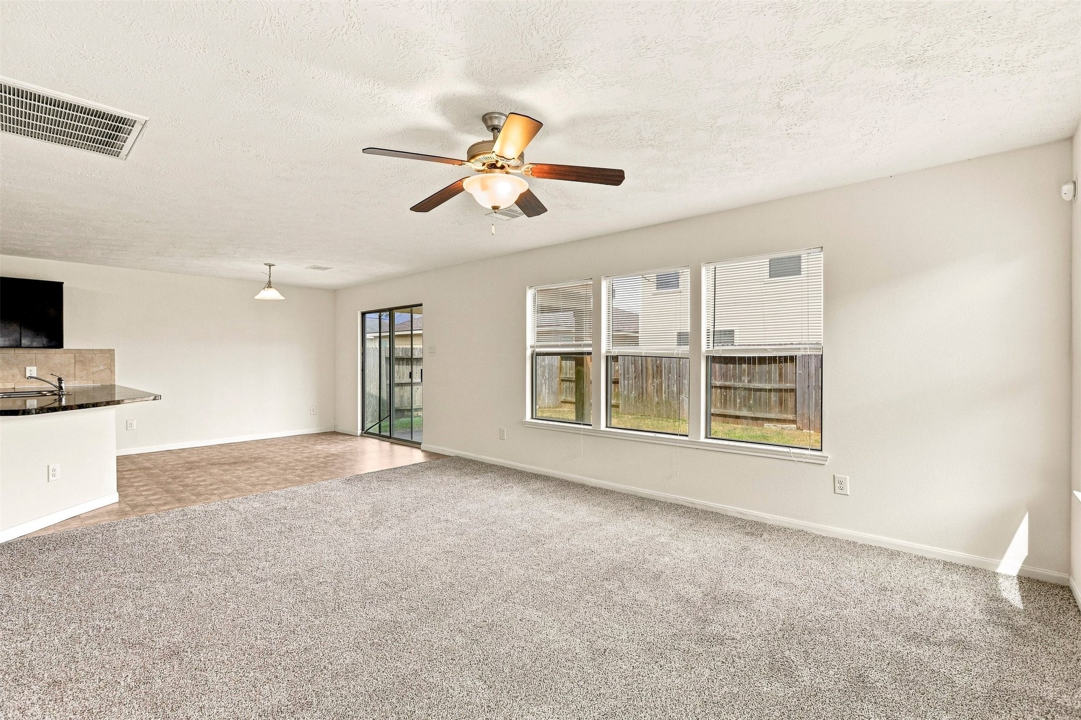 1014 Hummingbird Point Lane Property Photo 5