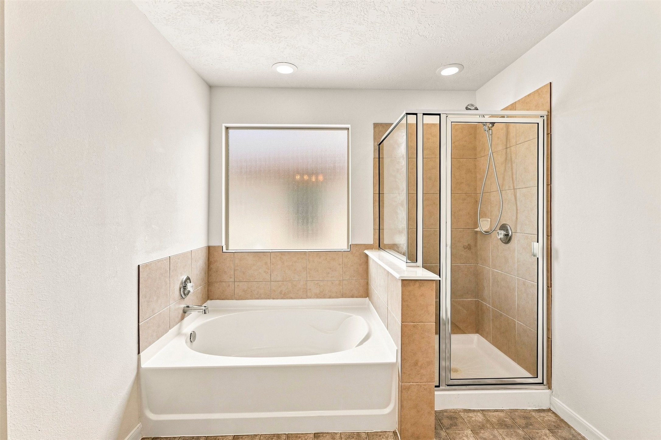 1014 Hummingbird Point Lane Property Photo 20