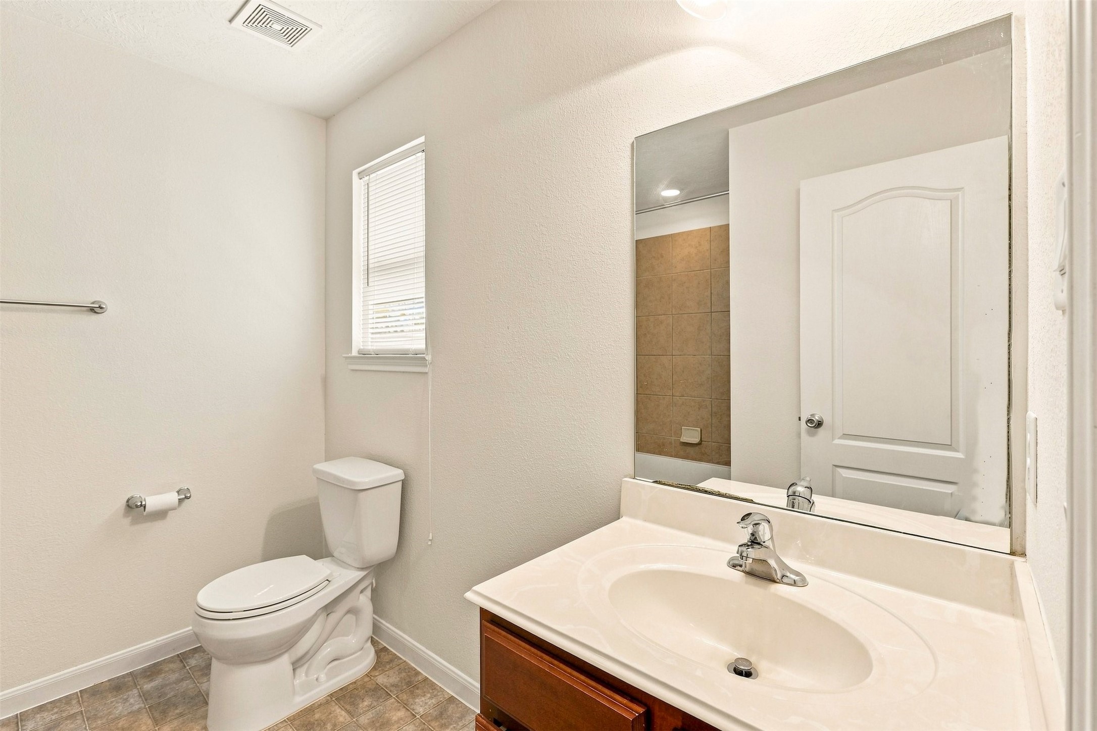1014 Hummingbird Point Lane Property Photo 22