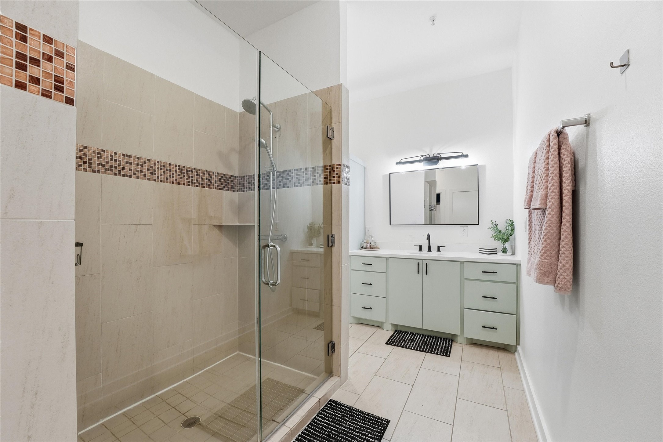 806 Jackson Hill Street 201 Property Photo 15