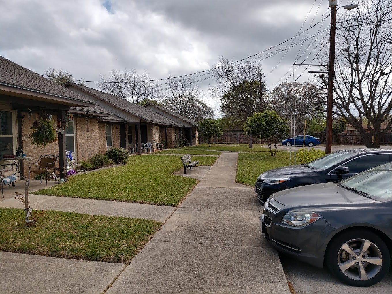 591 E Highway Street Property Photo 4