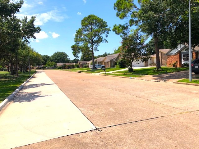 12706 Nantucket Drive Property Photo 3