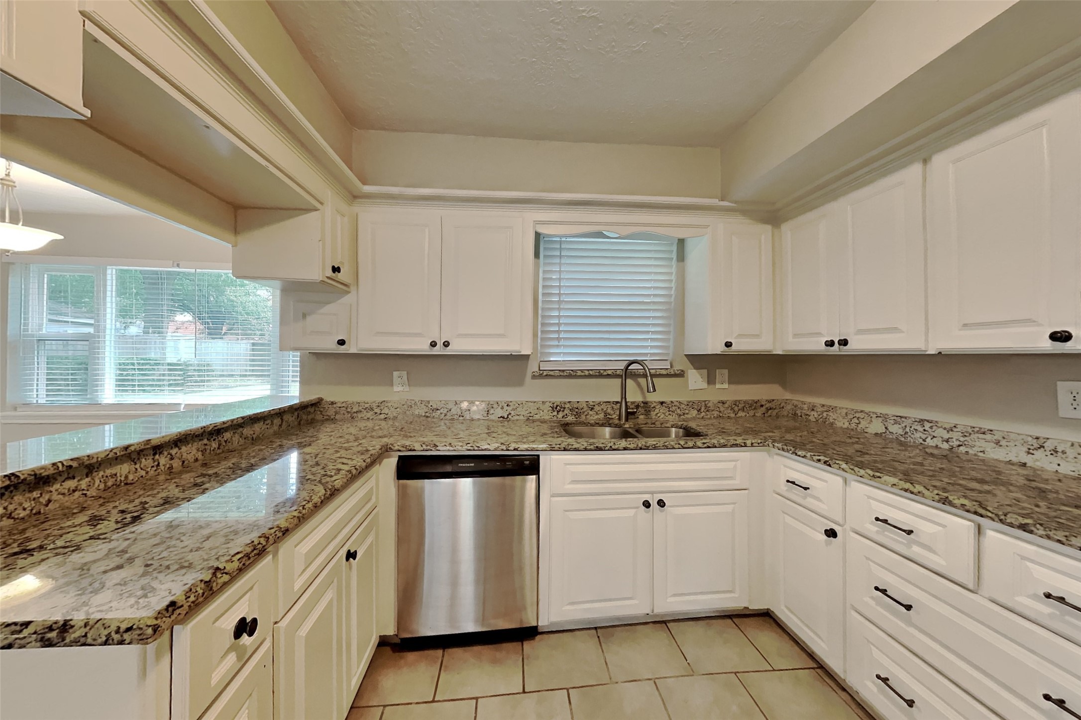 8110 Renmark Lane Property Photo 7
