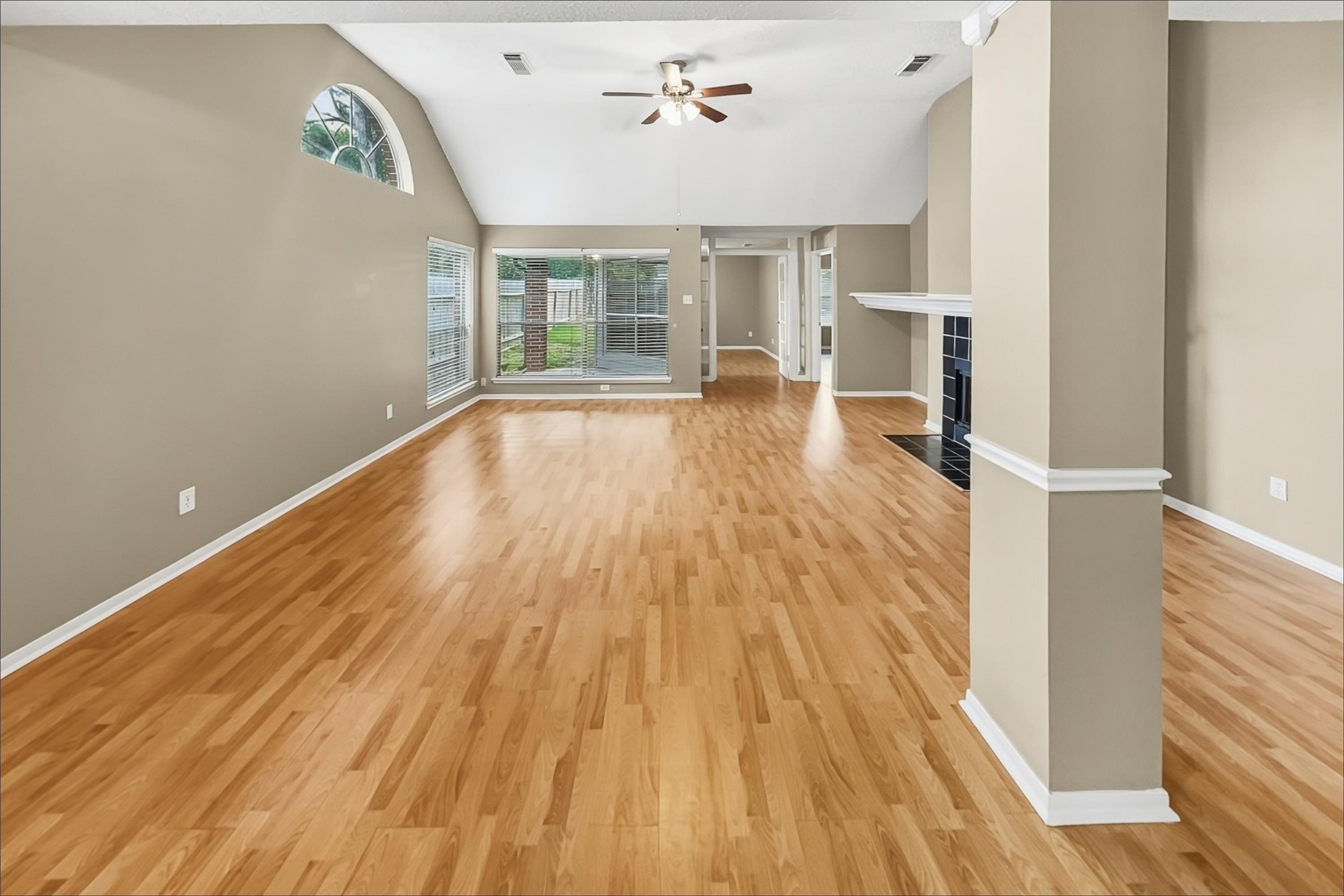 25914 Richards Road Property Photo 4