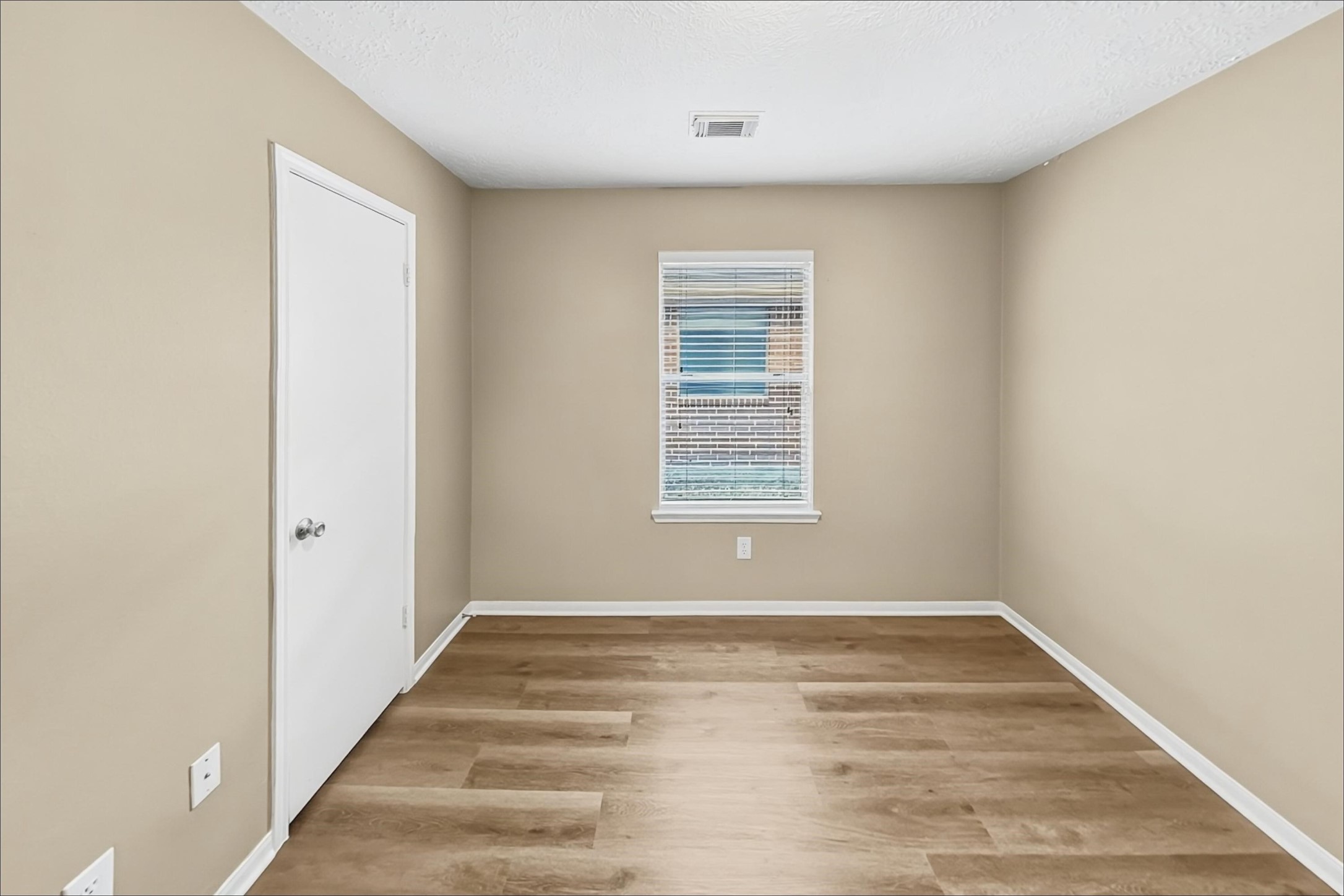 25914 Richards Road Property Photo 10