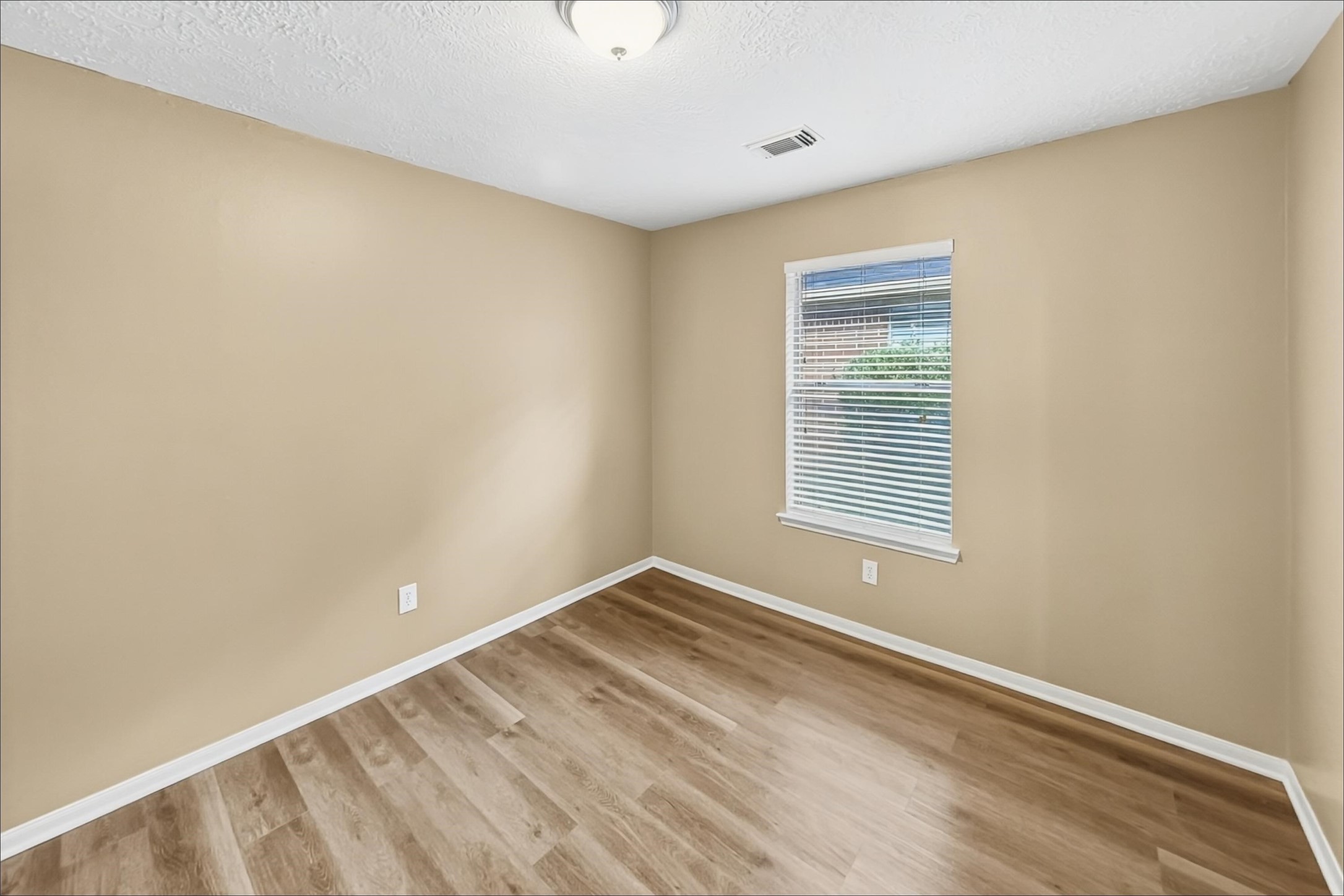 25914 Richards Road Property Photo 13