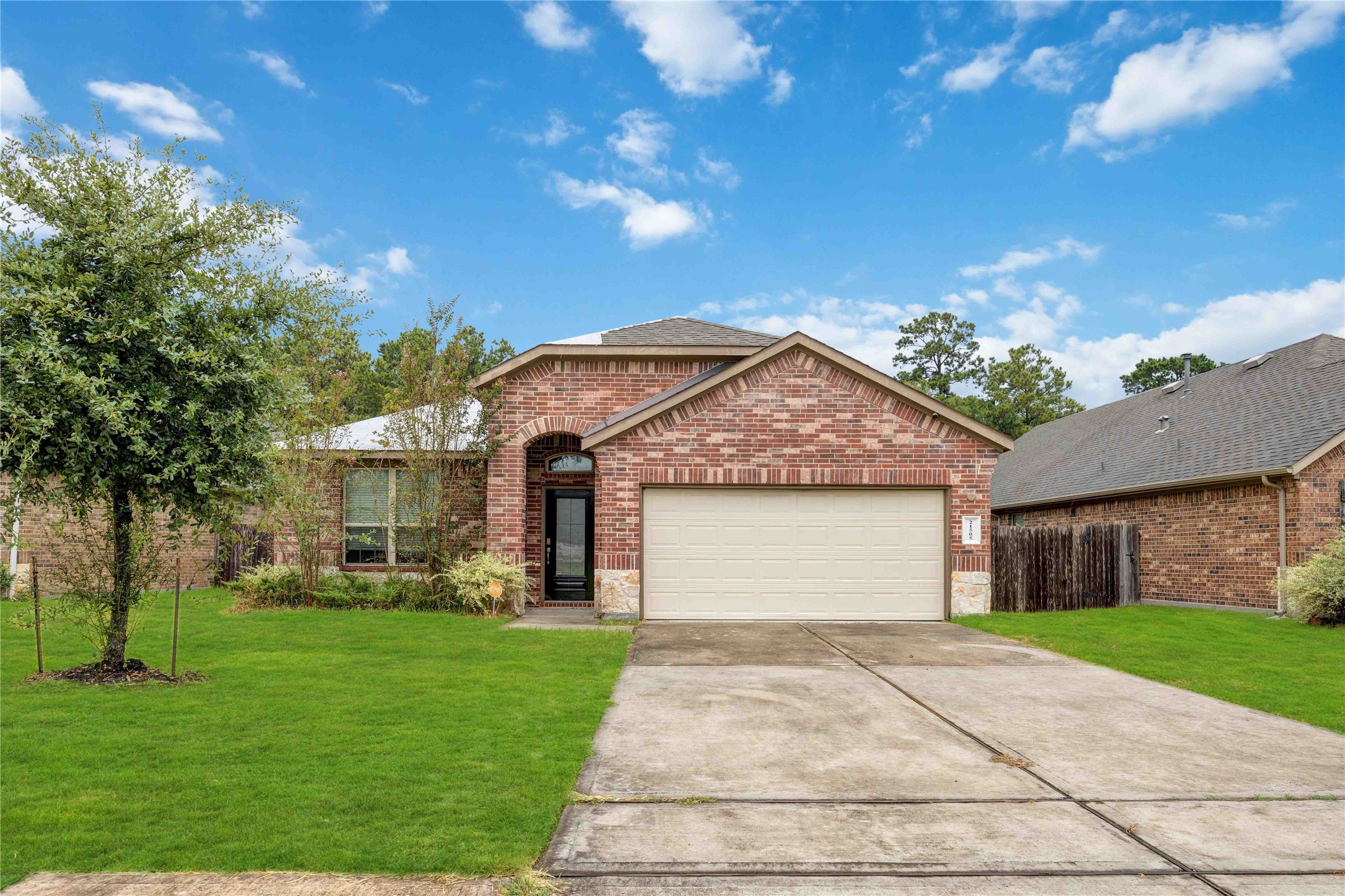 21505 Elk Haven Lane Property Photo 1