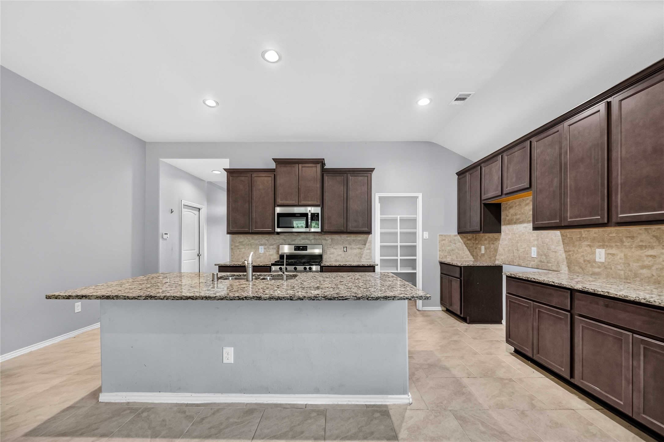 21505 Elk Haven Lane Property Photo 9