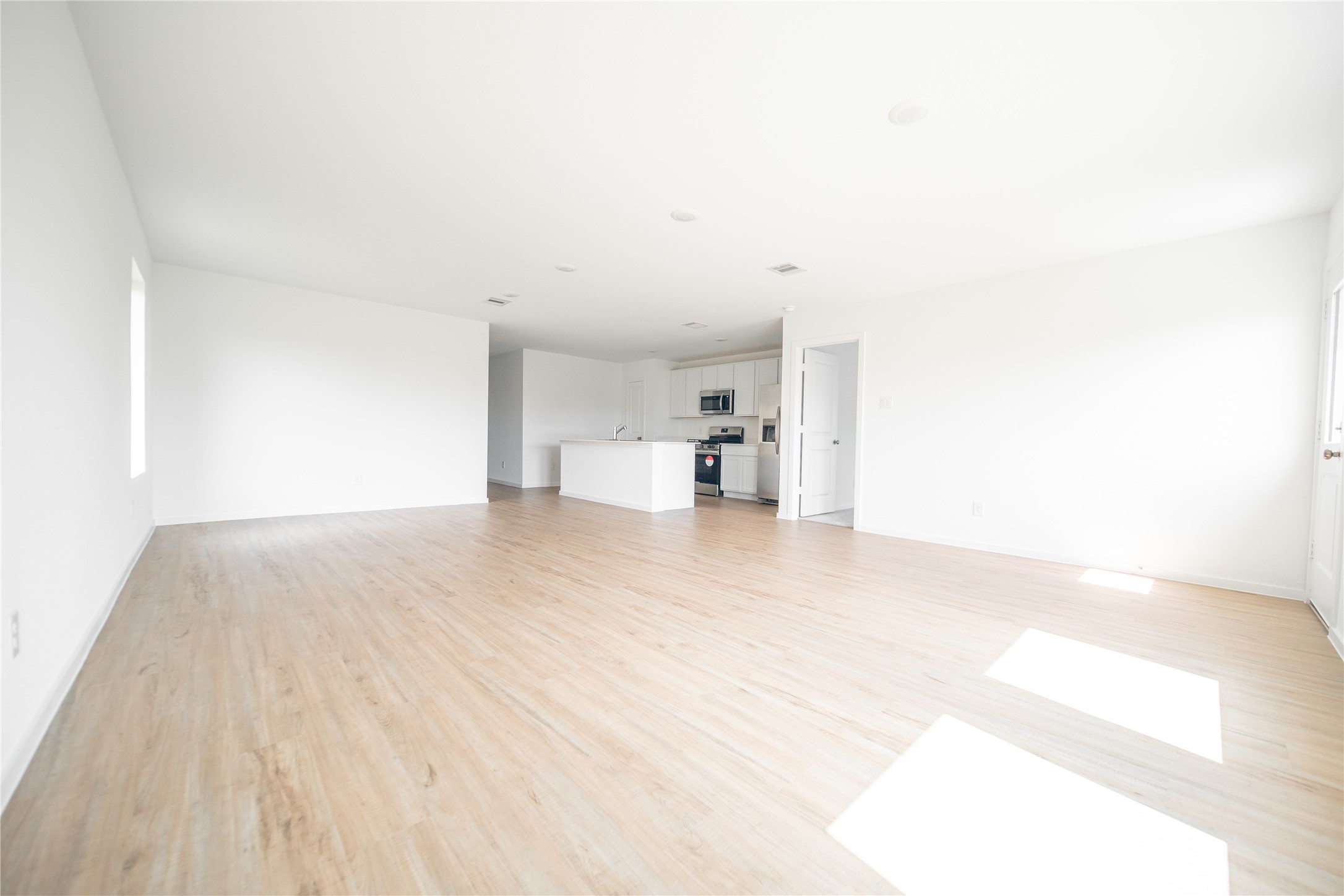 9919 Oakheath Bluff Drive Property Photo 2