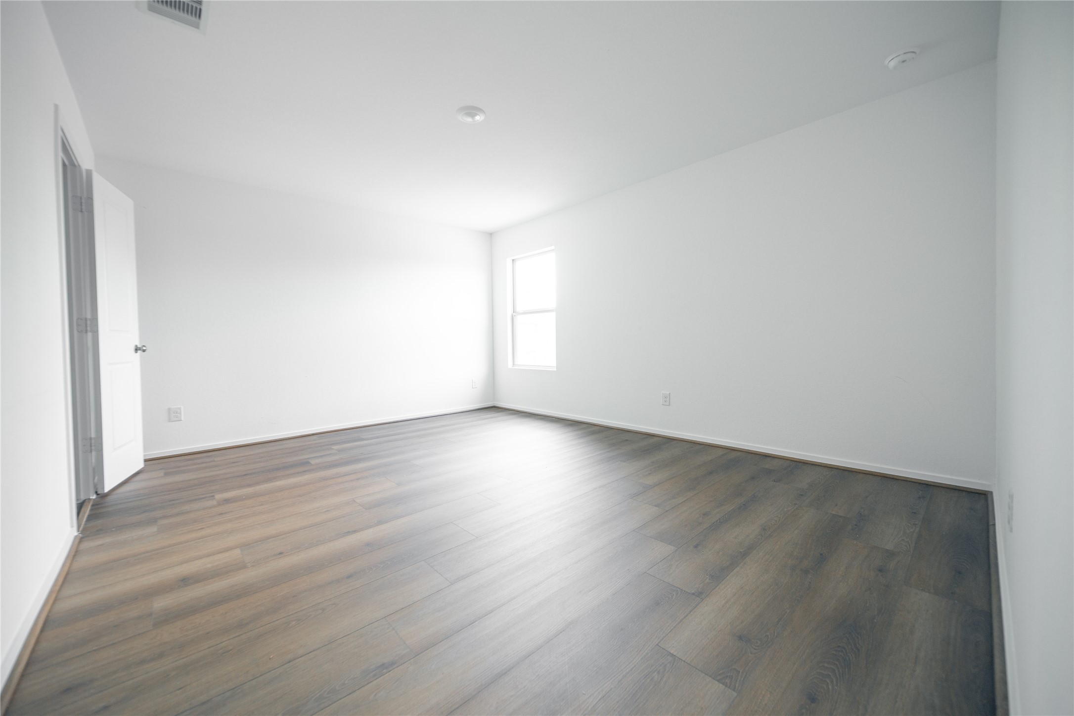 9919 Oakheath Bluff Drive Property Photo 5