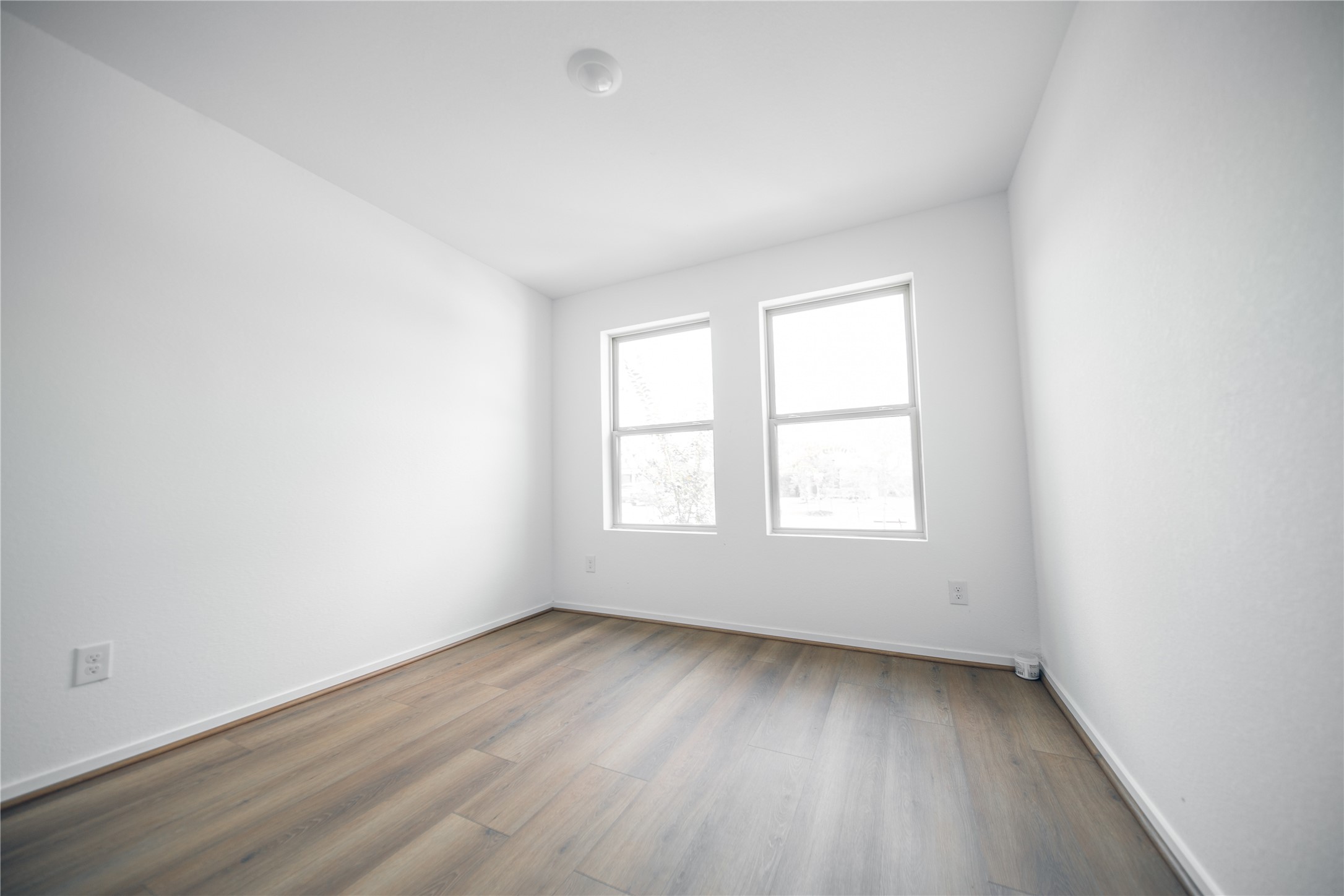 9919 Oakheath Bluff Drive Property Photo 7