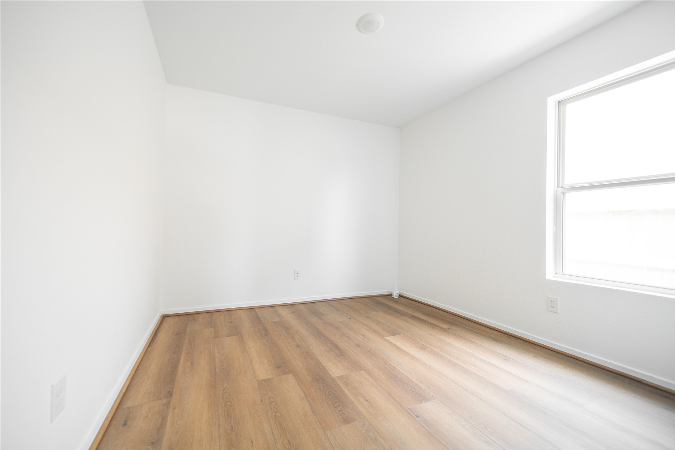 9919 Oakheath Bluff Drive Property Photo 8