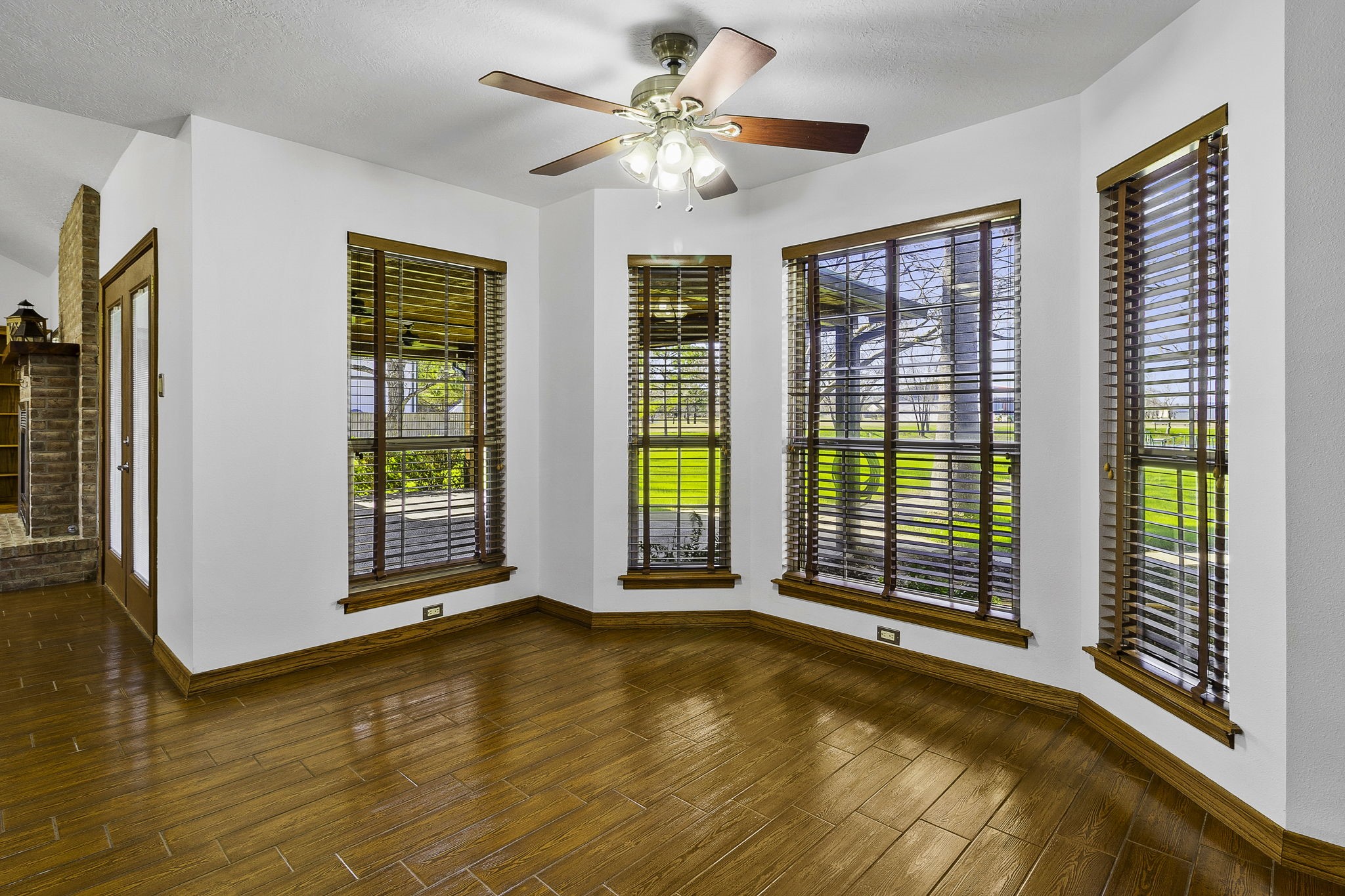 165 Taxiway Drive Property Photo 14