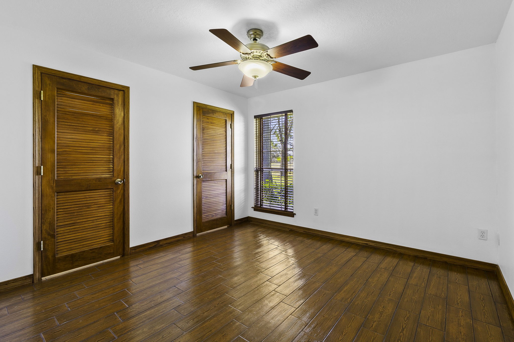 165 Taxiway Drive Property Photo 19