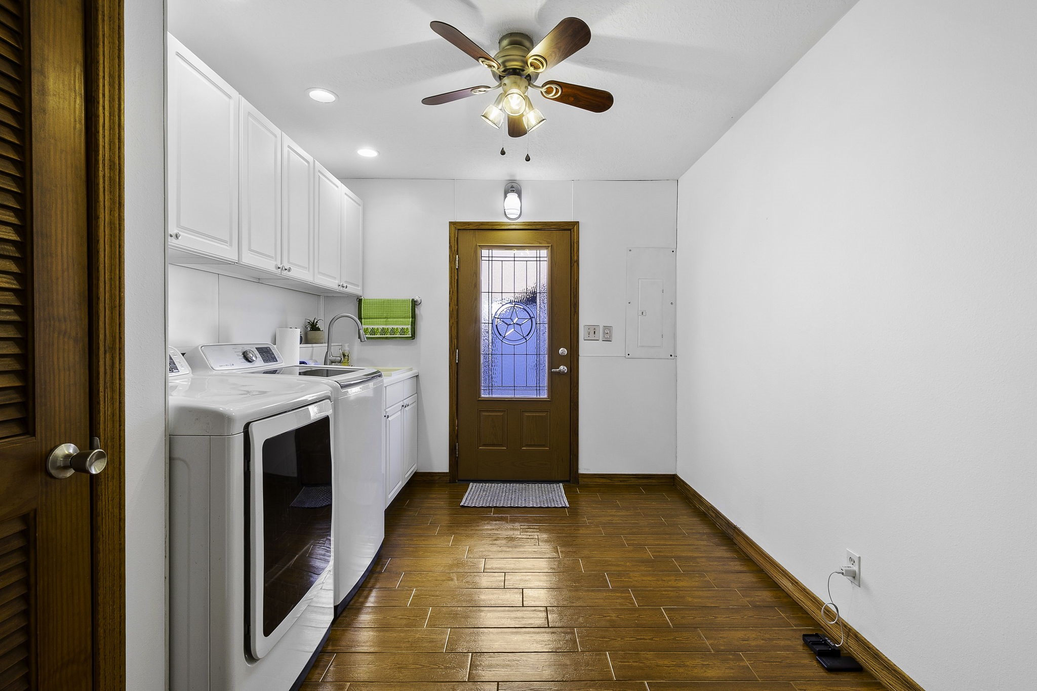 165 Taxiway Drive Property Photo 25