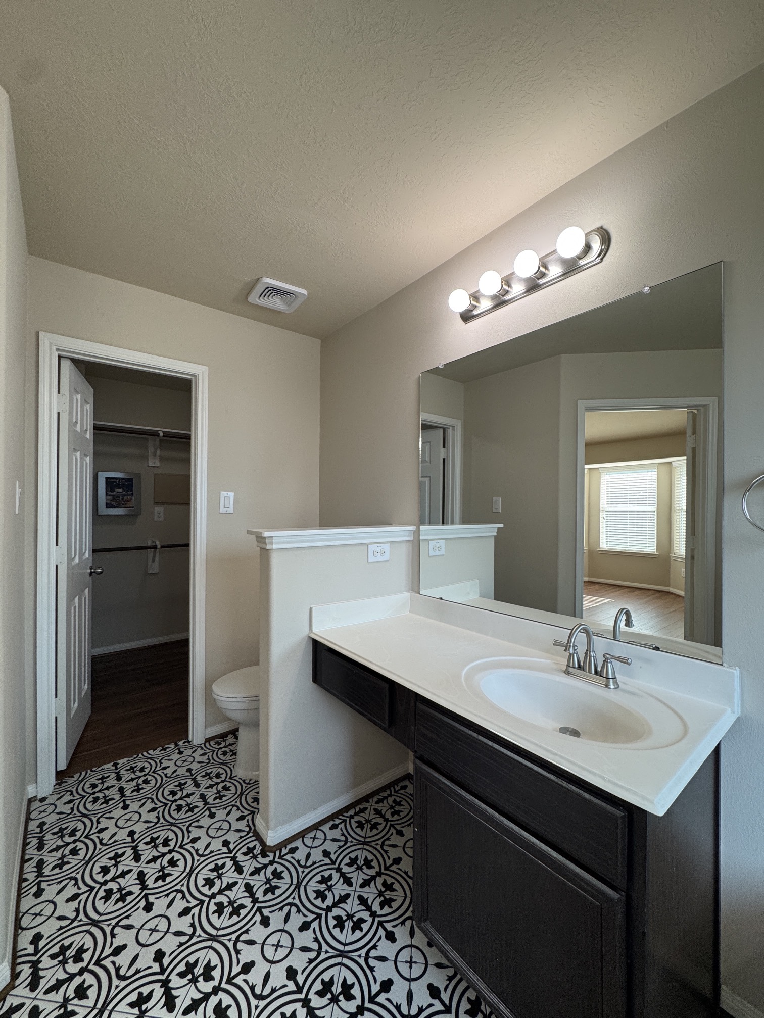 15026 Winter Dawn Way Property Photo 8
