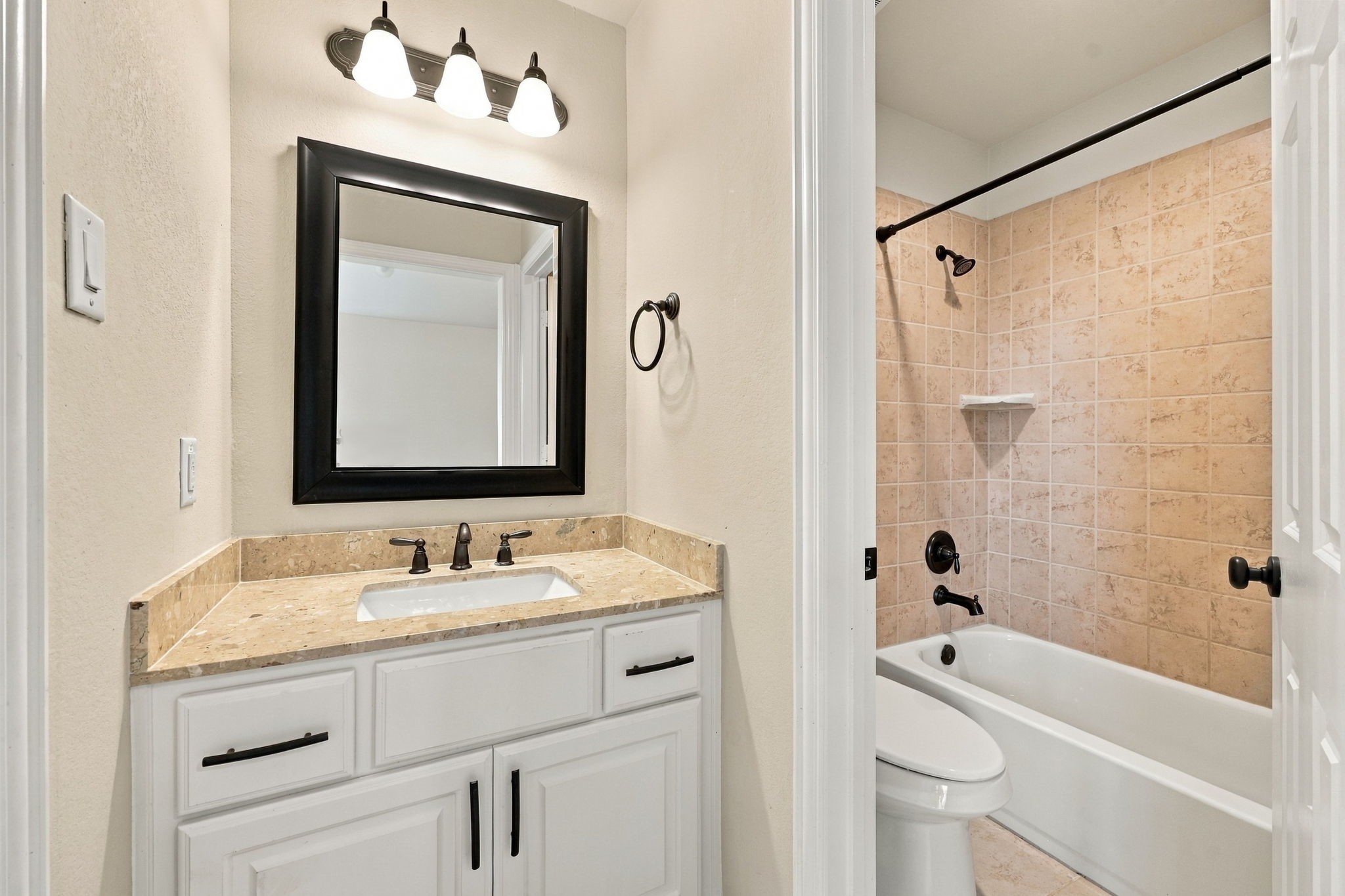 17423 Endel Way Property Photo 11