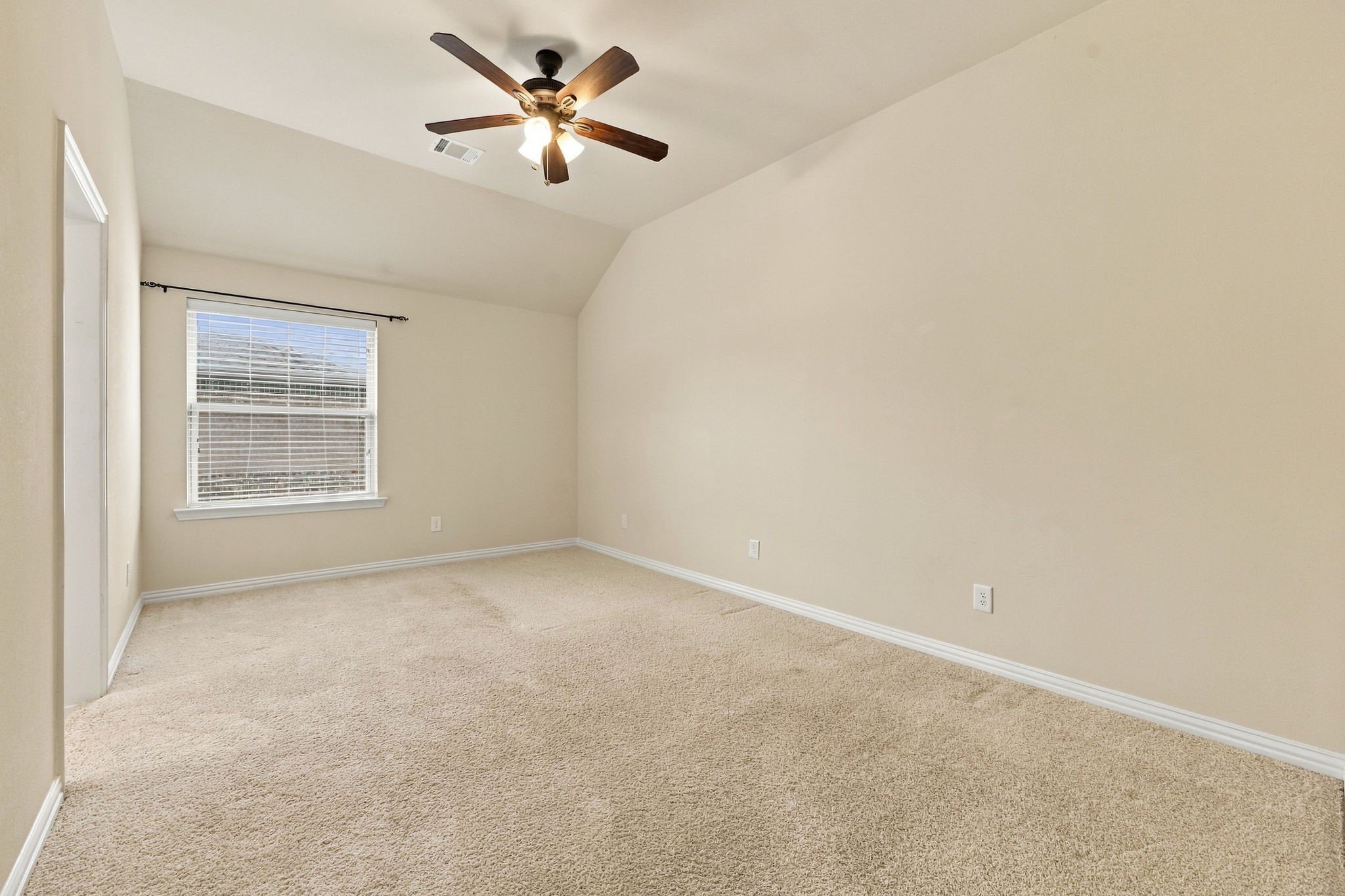 17423 Endel Way Property Photo 34