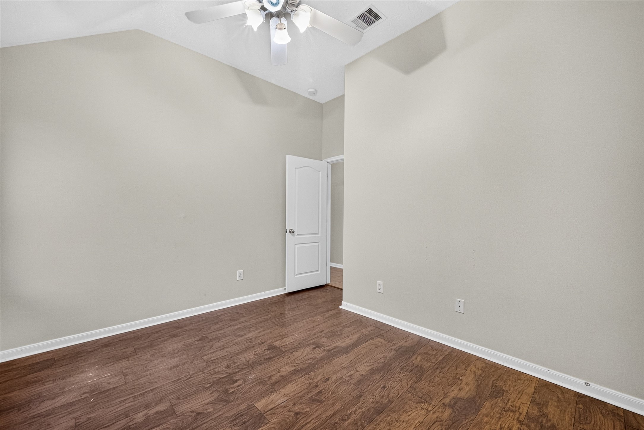 17303 Scotts Bluff Court Property Photo 33