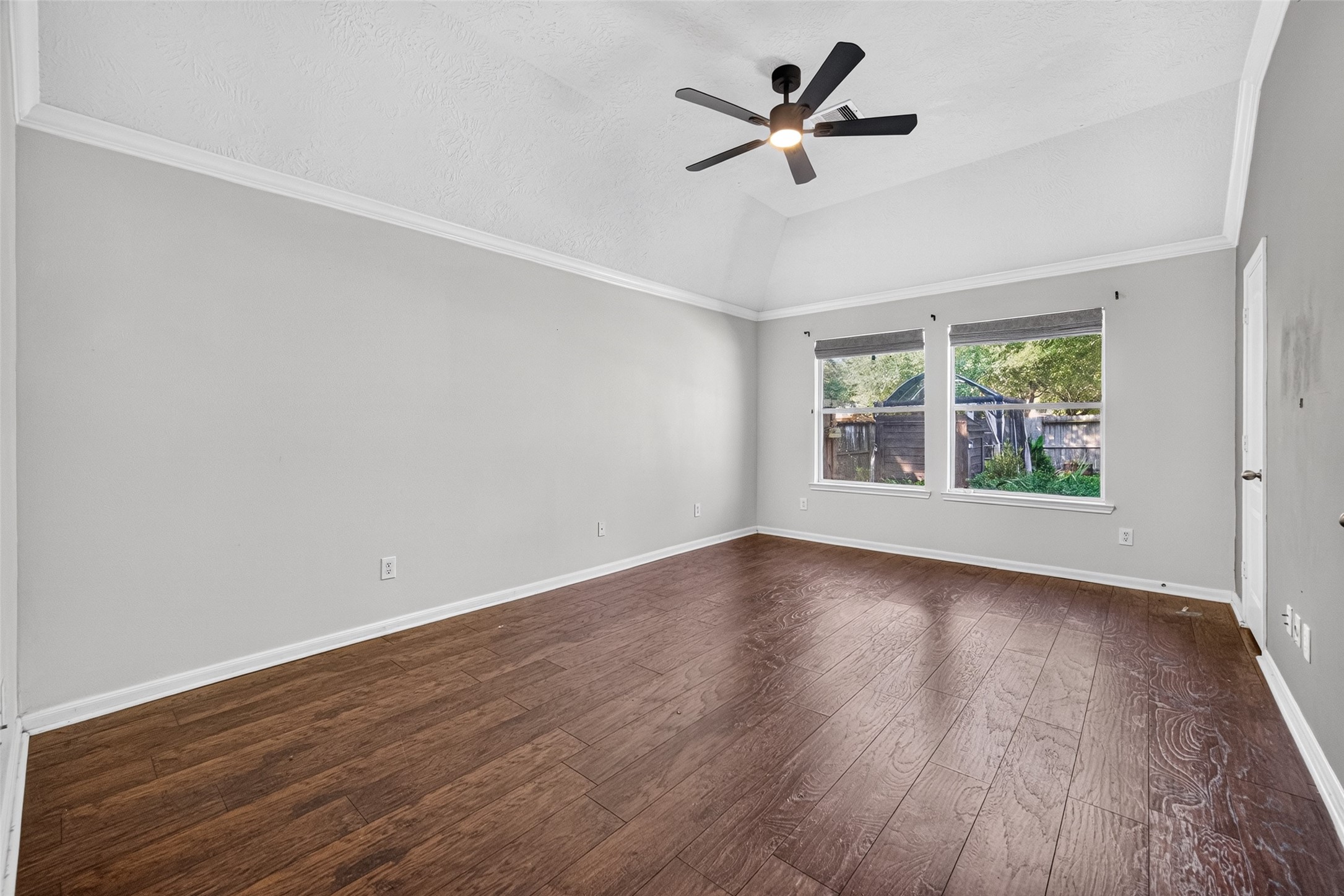 17303 Scotts Bluff Court Property Photo 35