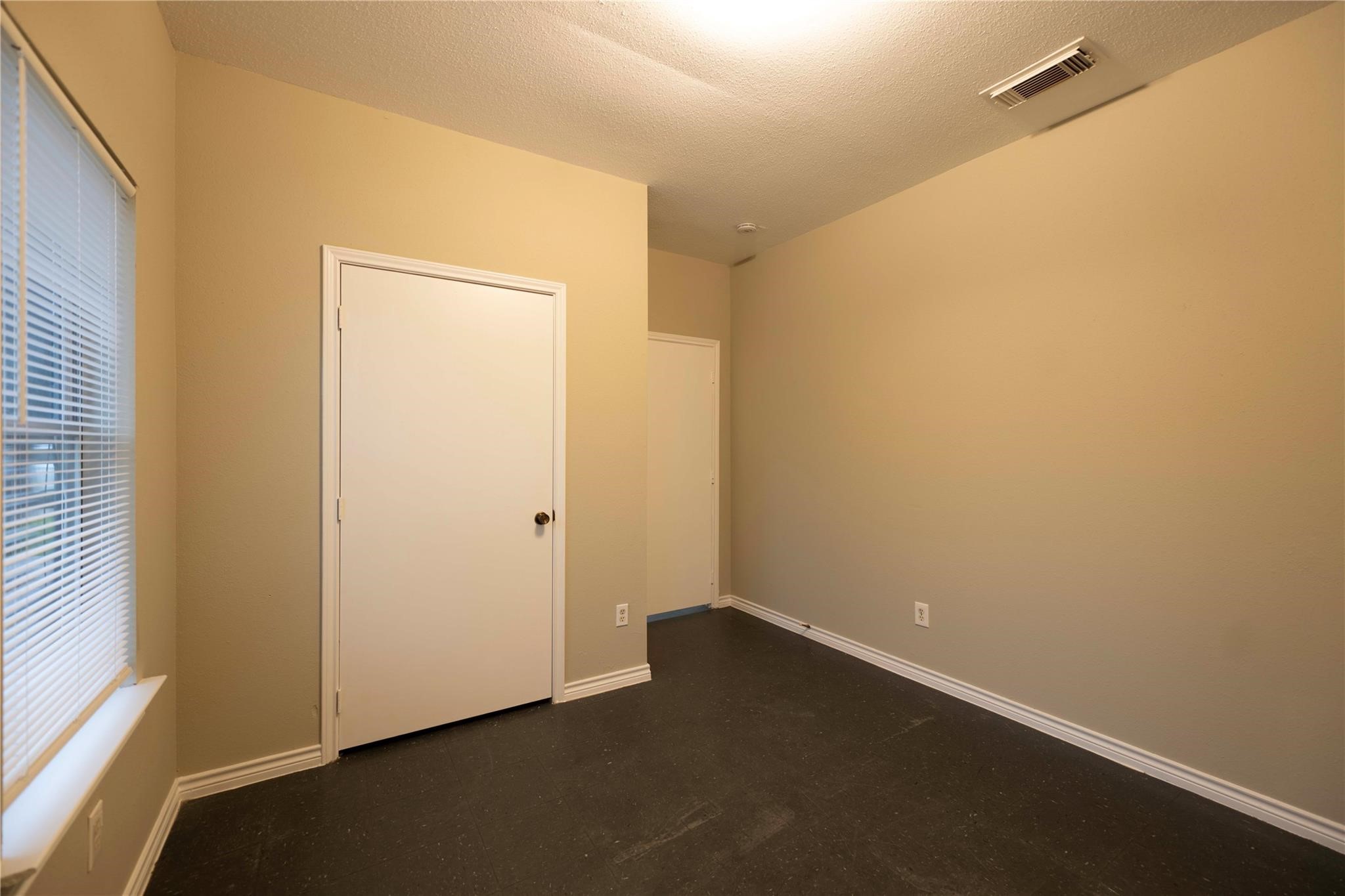 9819 Alcanterra Drive Property Photo 18
